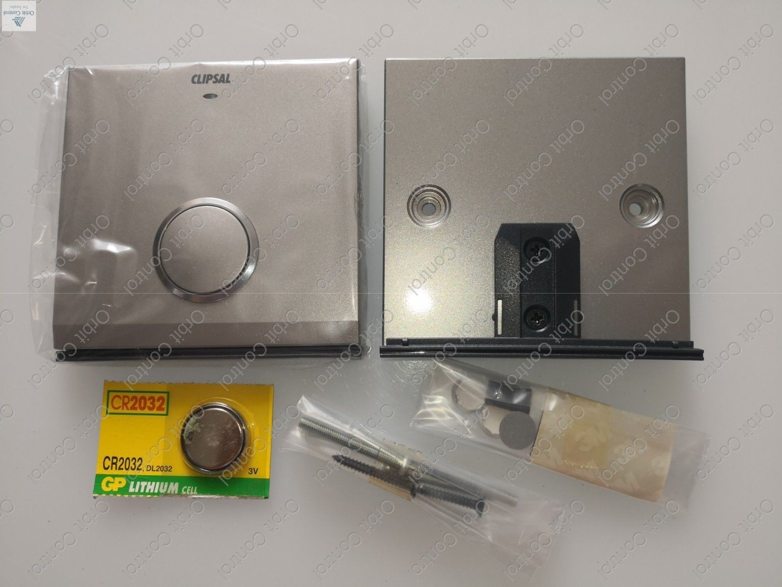 Clipsal U101RWM001 CLIPSAL Freelocate Switch U101RWM001 2