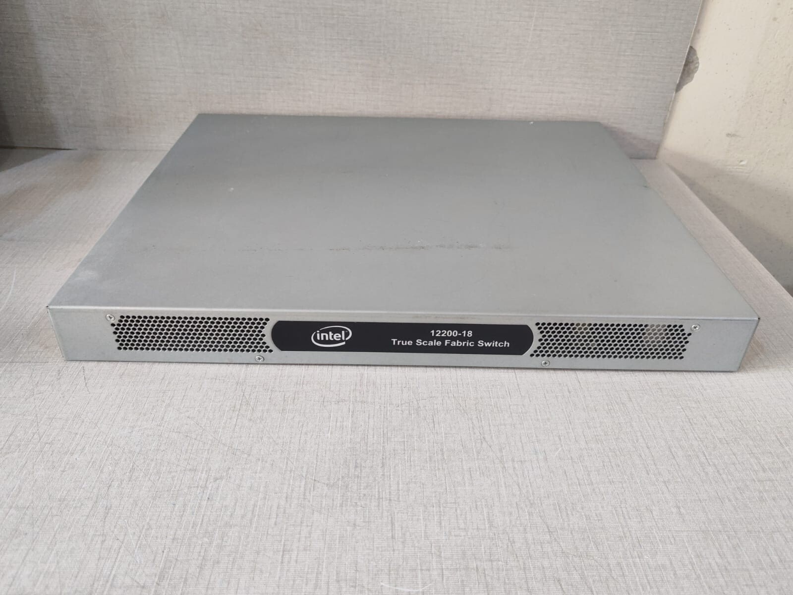 Intel 12200-18 INTEL 12200-18 TRUE SCALE FABRIC EDGE SWITCH 18 PORT 100-240VAC 2