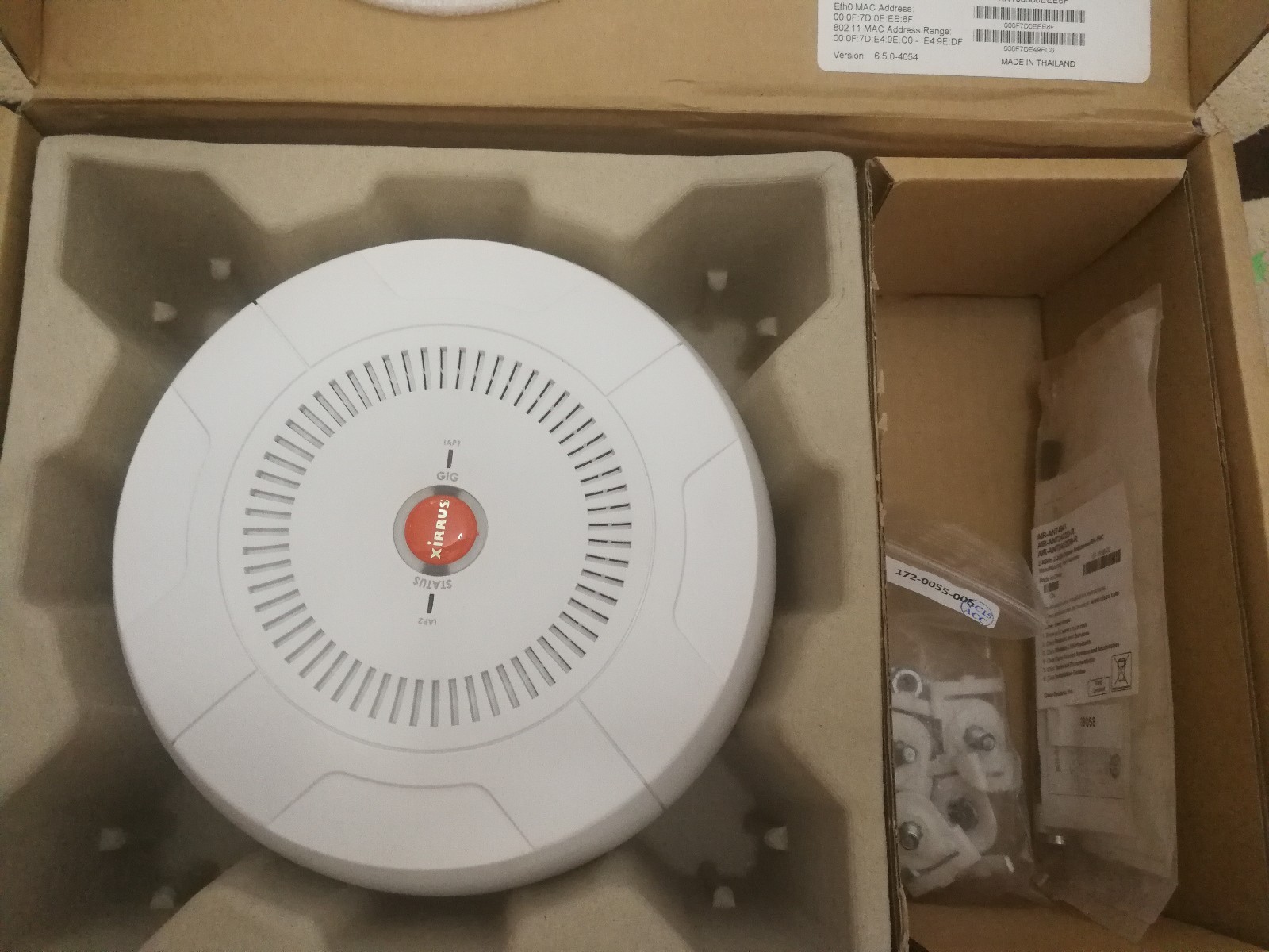 Xirrus XR-1220 Xirrus Wireless Access Point XR-1000(XR-1220) 2 Radios 802.11n 2