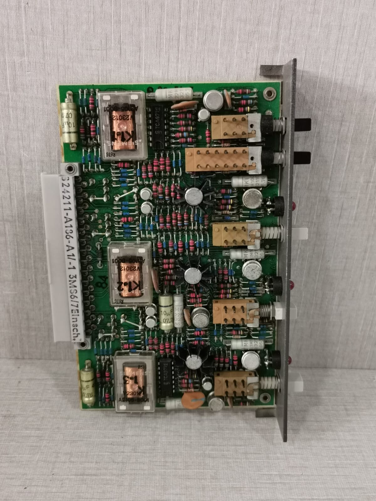 Siemens S24211-A186-A1-1 SIEMENS S24211-A186-A1-1 3MS6/7 EINSCHUB PL.NR. CIRCUIT BOARD 5