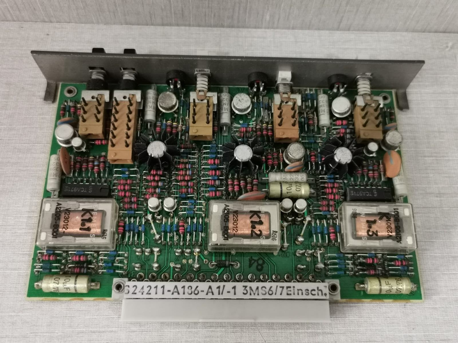 Siemens S24211-A186-A1-1 SIEMENS S24211-A186-A1-1 3MS6/7 EINSCHUB PL.NR. CIRCUIT BOARD 7
