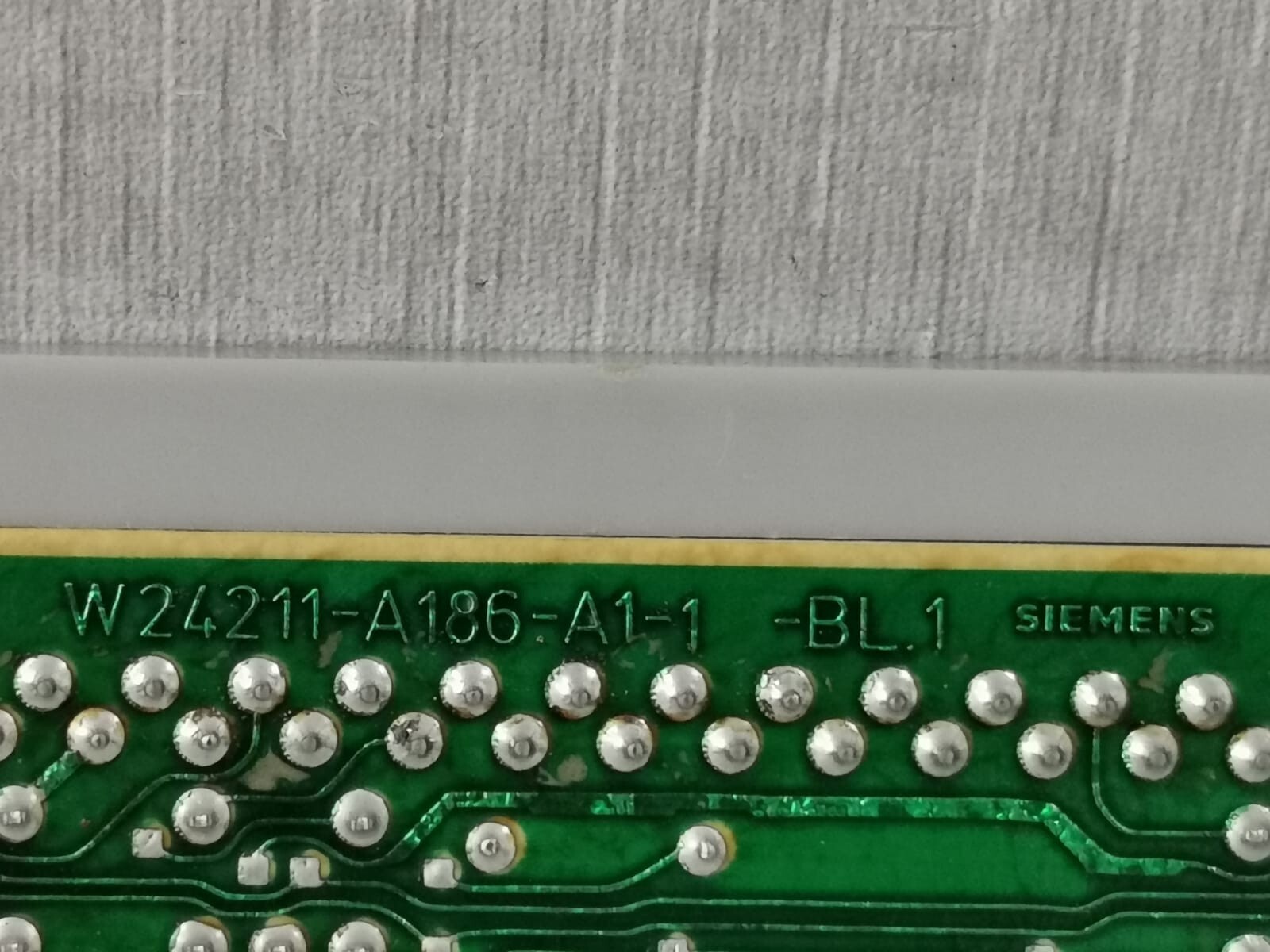 Siemens S24211-A186-A1-1 SIEMENS S24211-A186-A1-1 3MS6/7 EINSCHUB PL.NR. CIRCUIT BOARD 8