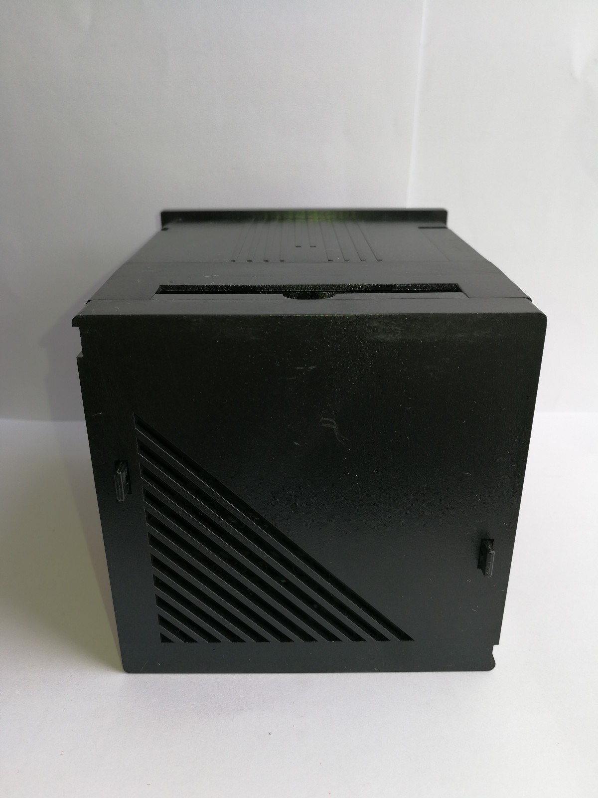 ABB EMT-A-1FN/96 ABB EMT-A-1FN/96 SINGLE-PHASE ACTIVE ENERGY kWh METER 5