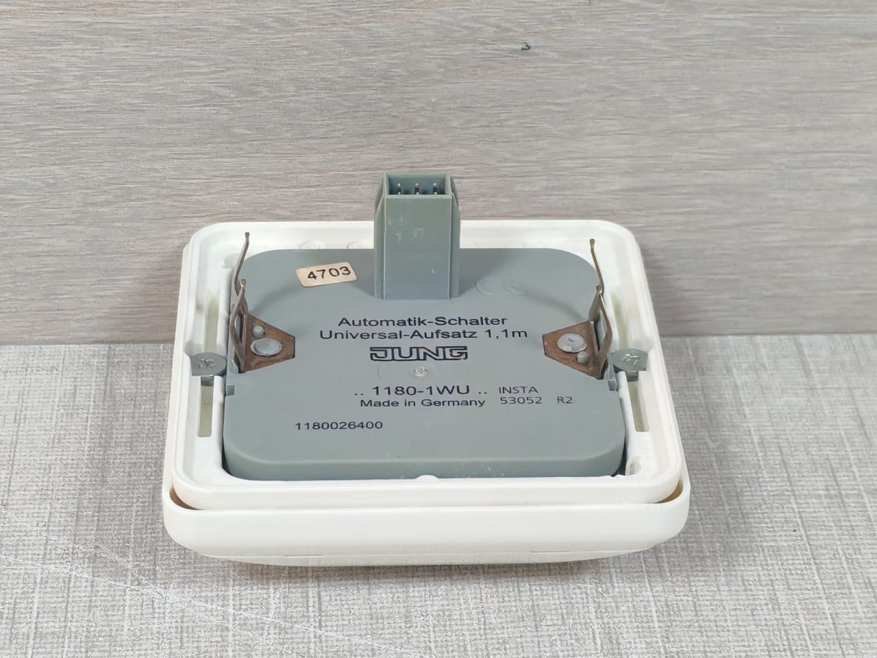 Jung 1180-1WU JUNG 1180-1WU Automatic Switch Universal Attachment 1.1m 6
