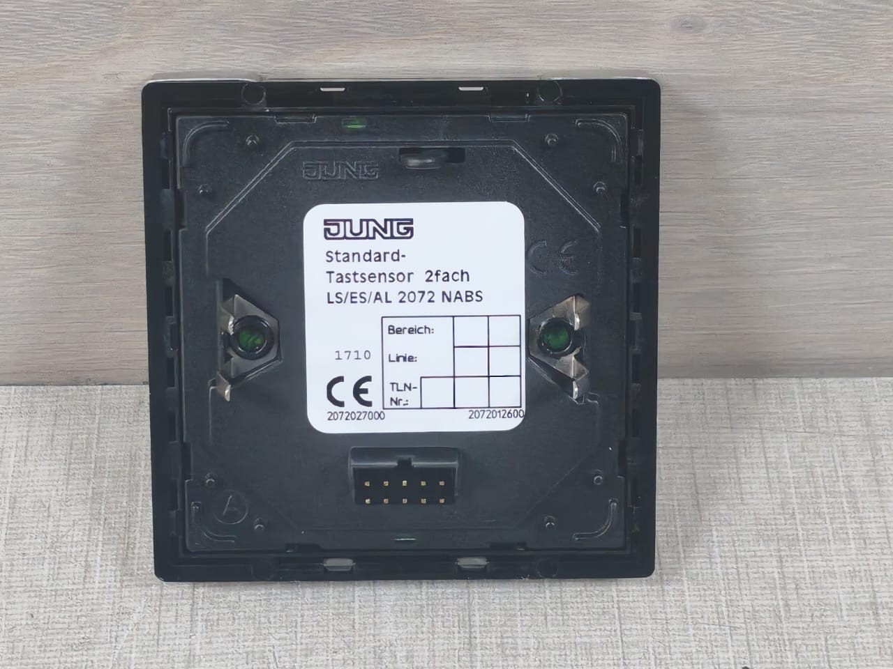JUNG ES 2072 NABS Jung ES 2072 NABS 2-Way Push-Button Sensor 5