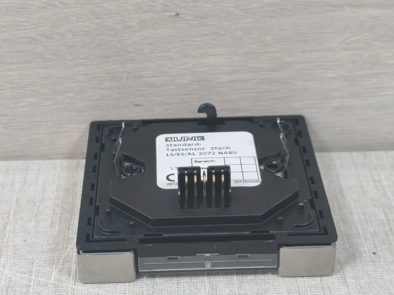 JUNG ES 2072 NABS Jung ES 2072 NABS 2-Way Push-Button Sensor 6