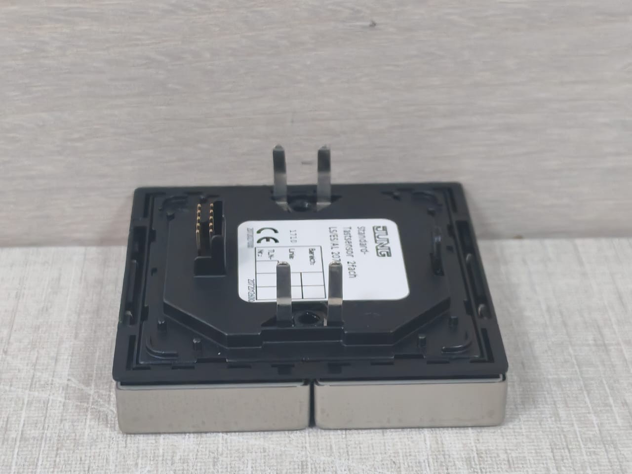 JUNG ES 2072 NABS Jung ES 2072 NABS 2-Way Push-Button Sensor 7