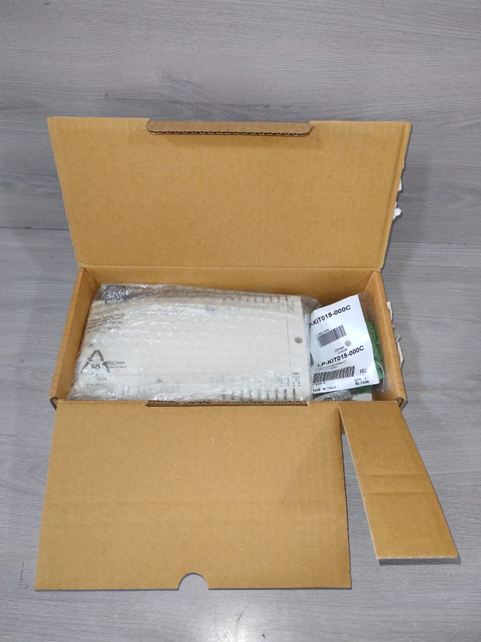 Johnson Controls FX16 LP-FX16D11-000C JOHNSON CONTROLS FX16 LP-FX16D11-000C MASTER CONTROLLER PROGRAMMABLE 2