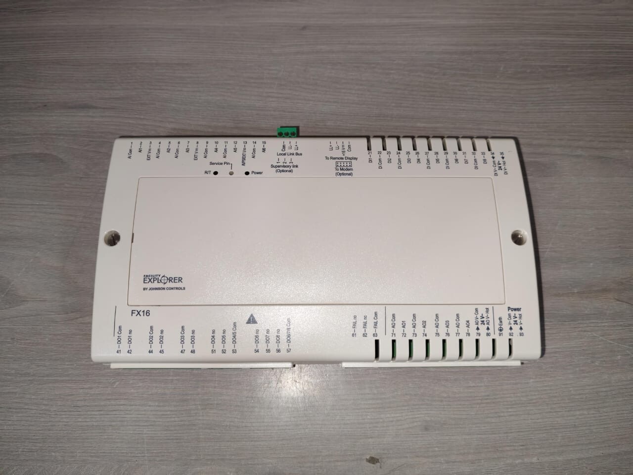 Johnson Controls FX16 LP-FX16D11-000C JOHNSON CONTROLS FX16 LP-FX16D11-000C MASTER CONTROLLER PROGRAMMABLE 7