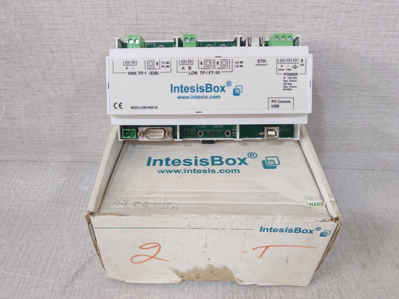 INTESISBOX IBOX-LON-KNX-B IntesisBox IBOX-LON-KNX-B IntesisBox lonWorks- KNX 2