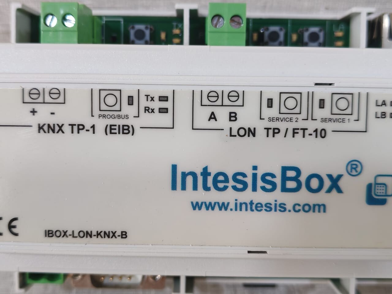 INTESISBOX IBOX-LON-KNX-B IntesisBox IBOX-LON-KNX-B IntesisBox lonWorks- KNX 4