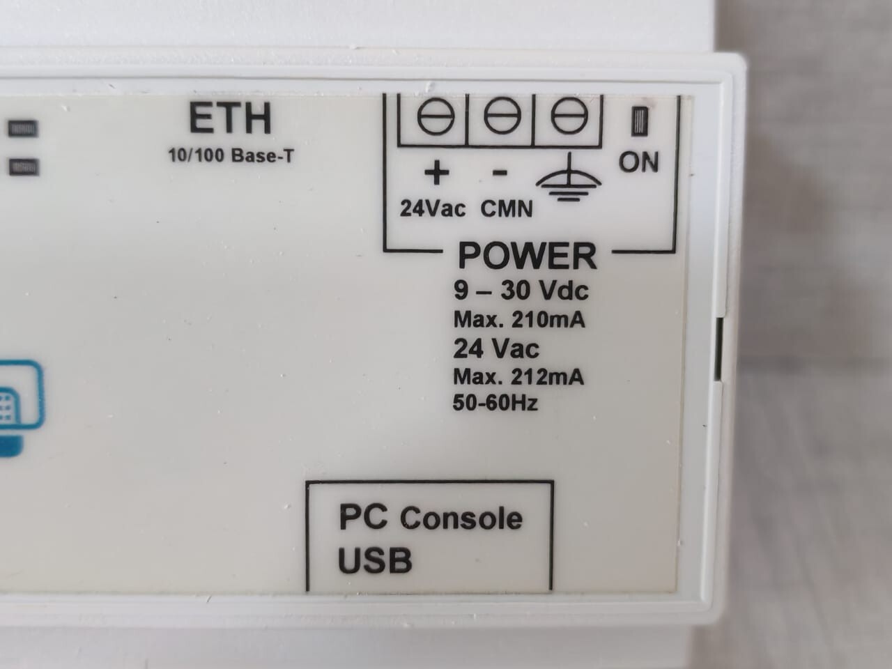 INTESISBOX IBOX-LON-KNX-B IntesisBox IBOX-LON-KNX-B IntesisBox lonWorks- KNX 5