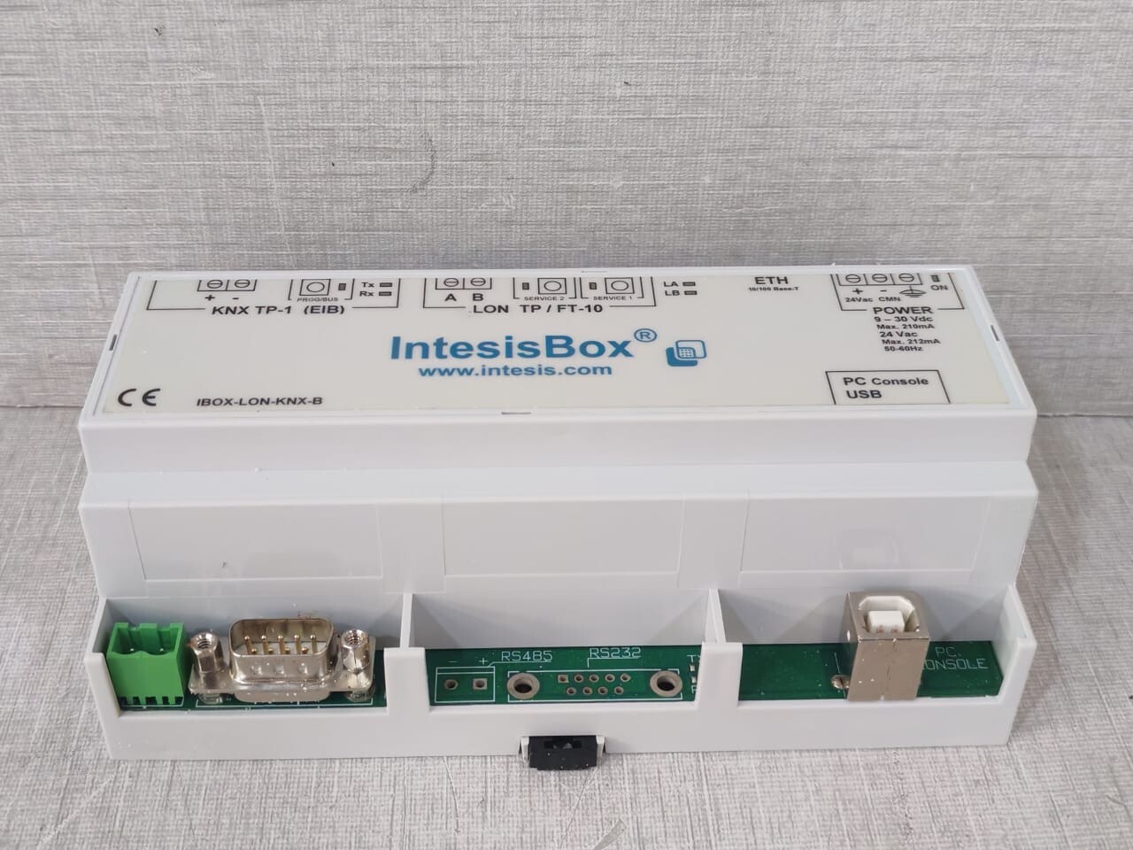 INTESISBOX IBOX-LON-KNX-B IntesisBox IBOX-LON-KNX-B IntesisBox lonWorks- KNX 8