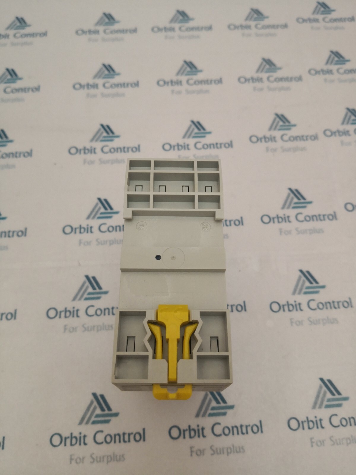 Schneider Electric GC1630M5 Schneider GC1630M5 / IEC / EN 61095 6