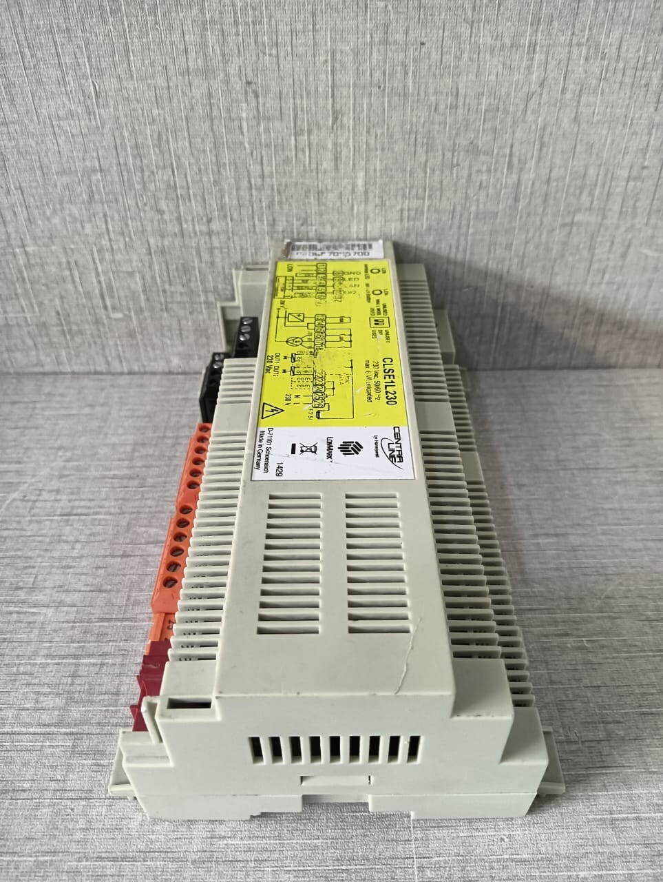 Honeywell CLSE1L230 Centra Line by Honeywell CLSE1L230 230VAC SERVAL CONTROLLER 6