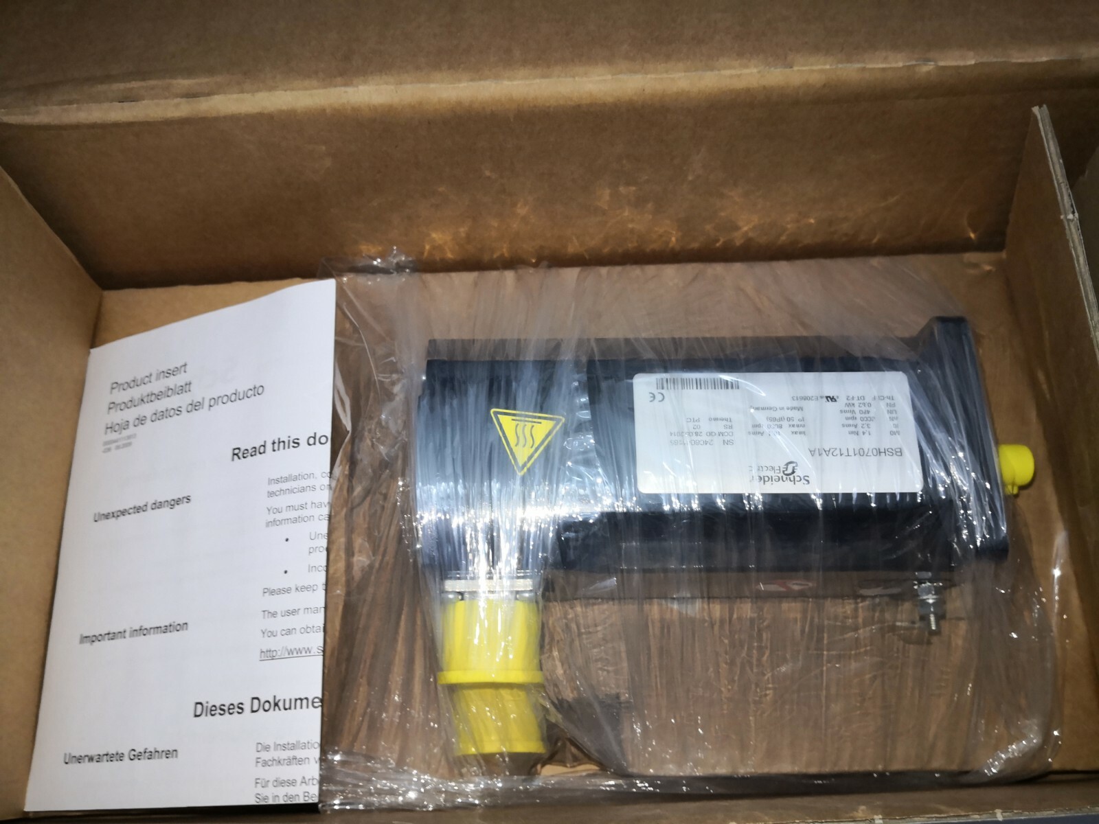 Schneider Electric BSH0701T12A1A New Schneider Electric BSH0701T12A1A / AC Servo Motor BSH - 1.4 N.m - 8000 rpm 4
