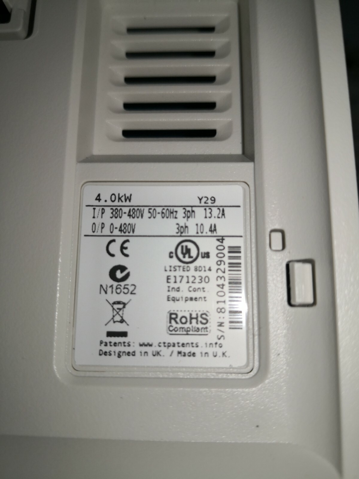 Emerson F300-034 Emerson Powerdrive F300 Frequency controllers / F300-034 00104 A101 00 / 4.0 KW 8