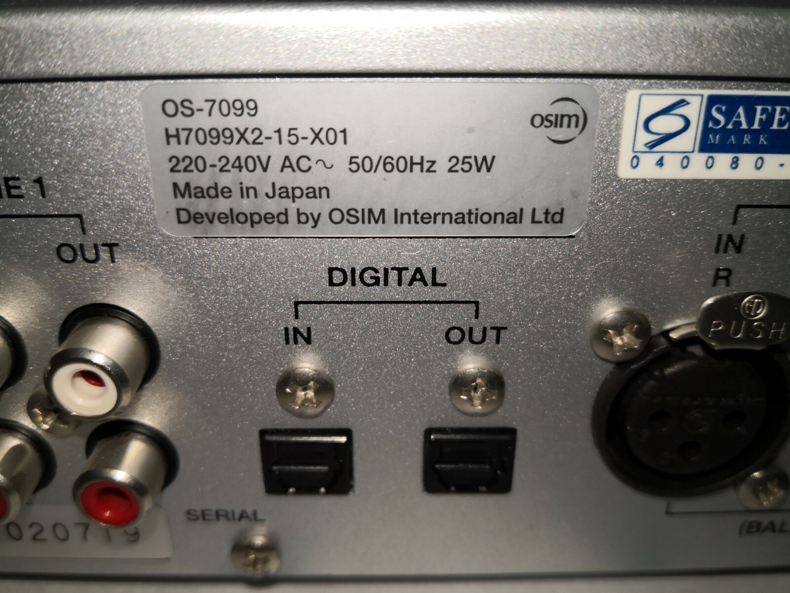 Developed by OSIM H7099X2-15-X01 Developed OSIM ibox / OS-7099 / H7099X2-15-X01 headphone amplifier with a decode 6