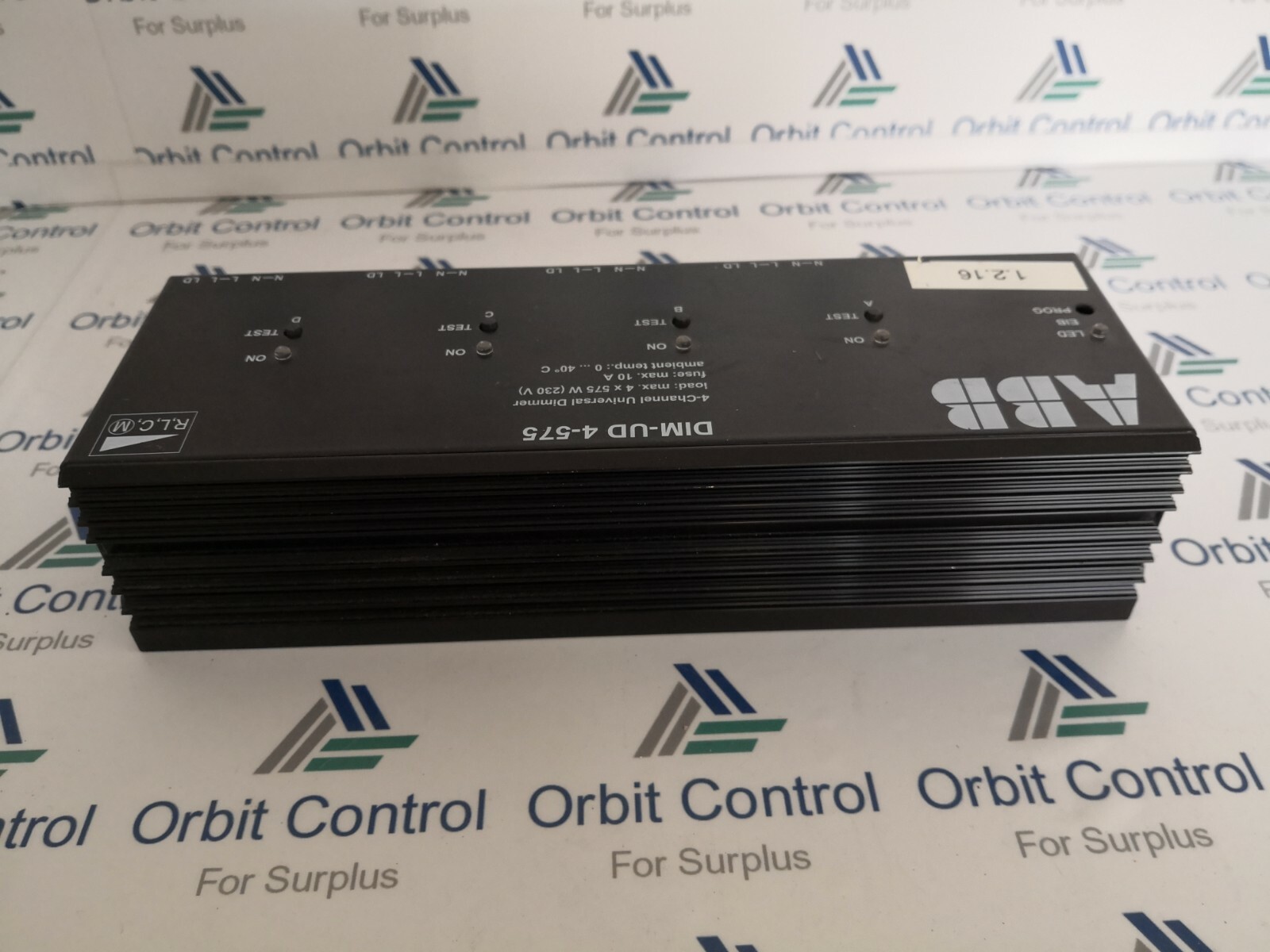 ABB DIM-UD 4-575 ABB DIM-UD 4-575 / 4- Channel Universal Dimmer 4X575 W (230 V) 10A 5