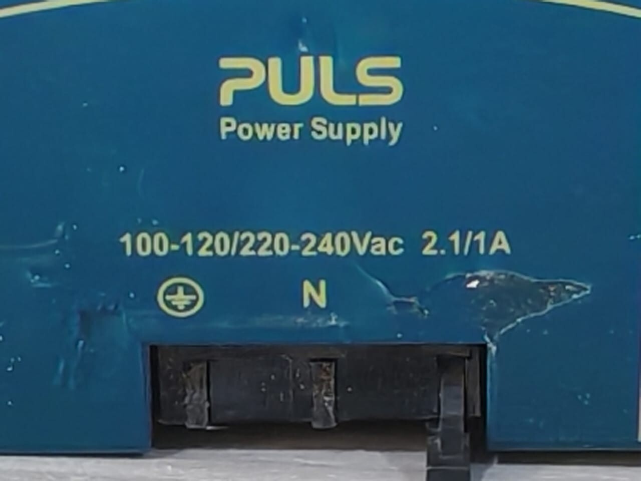 PULS ML95.100 PULS ML95.100 POWER SUPPLY 100-120/220-240 VAC 2.1/1A 3