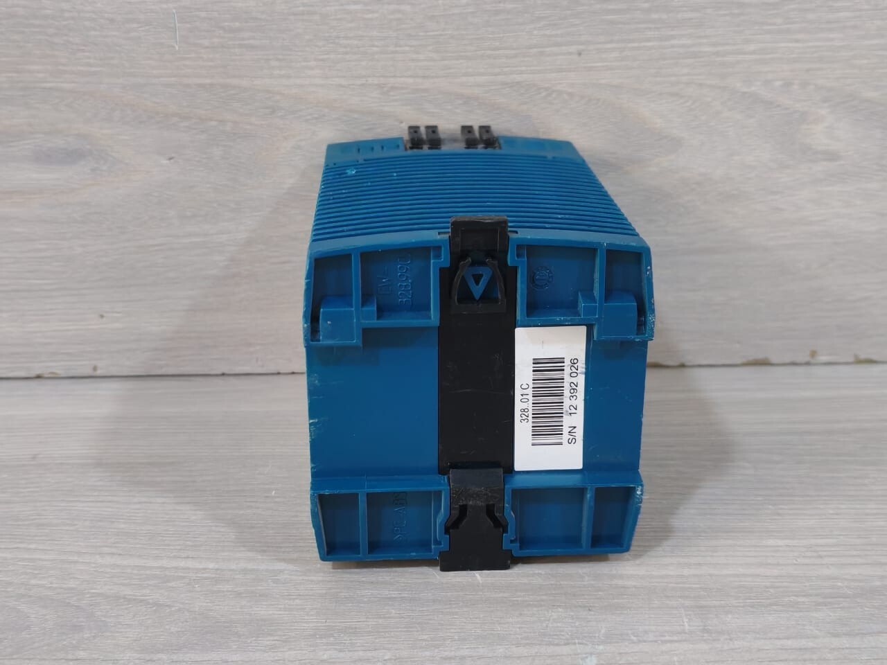 PULS ML95.100 PULS ML95.100 POWER SUPPLY 100-120/220-240 VAC 2.1/1A 8