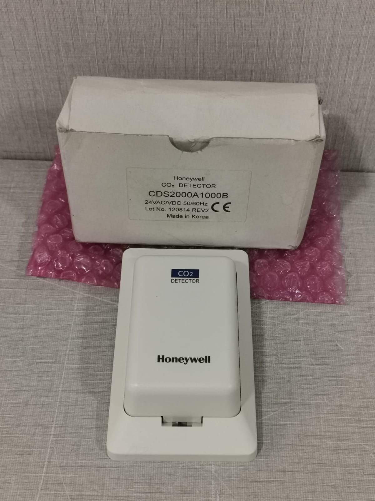 Honeywell CDS2000A1000B CDS2000A1000B / Honeywell Carbon Dioxide Detector 2