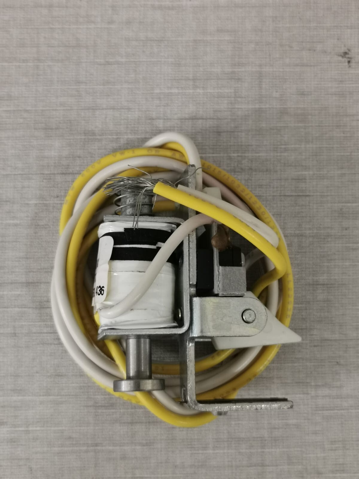 Eaton SNT2P11K EATON SNT2P11K SHUNT TRIP FOR CUTLER HAMMER SERIES C TYPE J-BREAKER 7