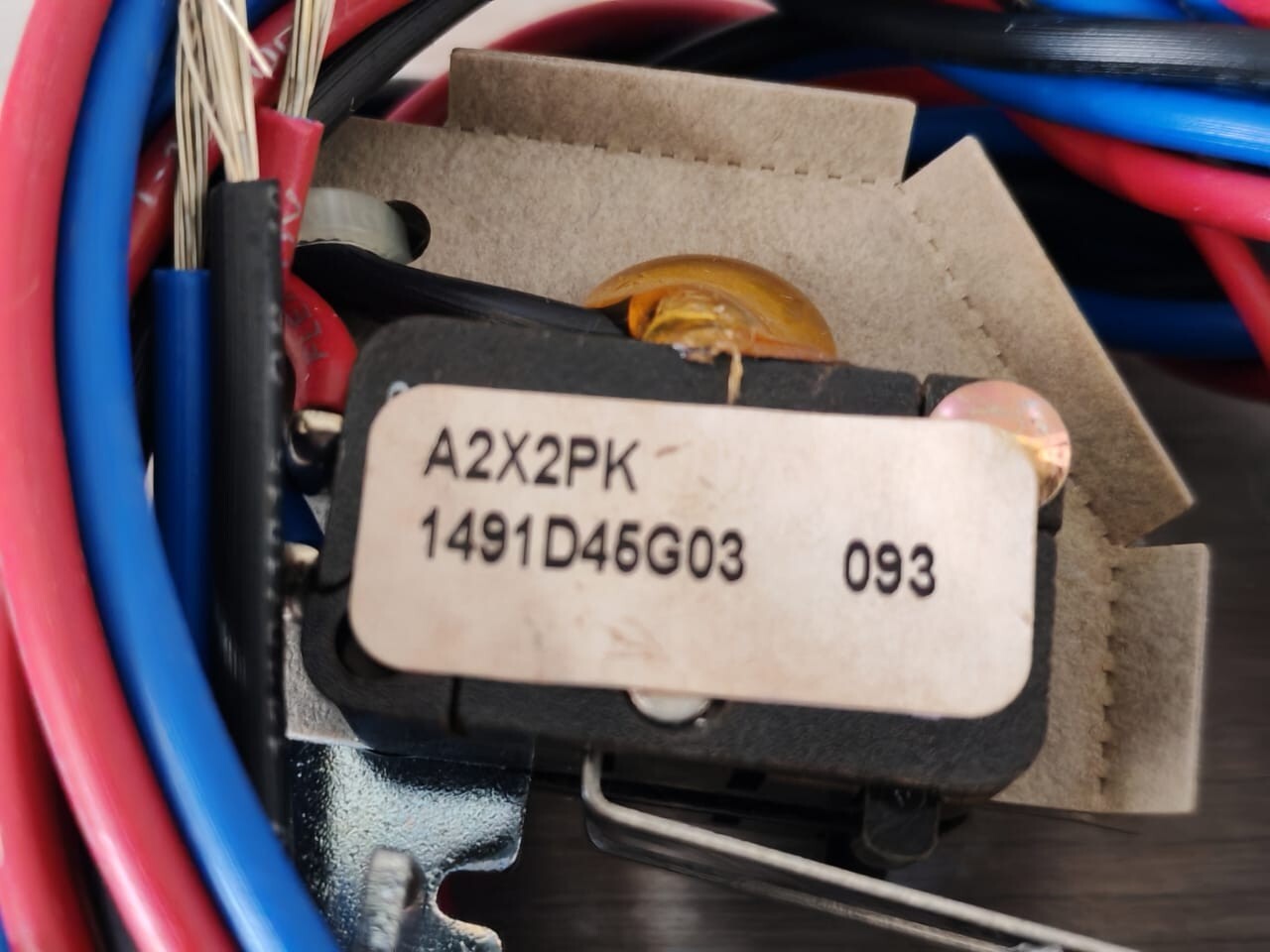 Eaton 1491D45G03 EATON/CUTLER-HAMMER A2X2PK AUX. SWITCH FOR SERIES C TYPE J-BREAKER 1491D45G03 3