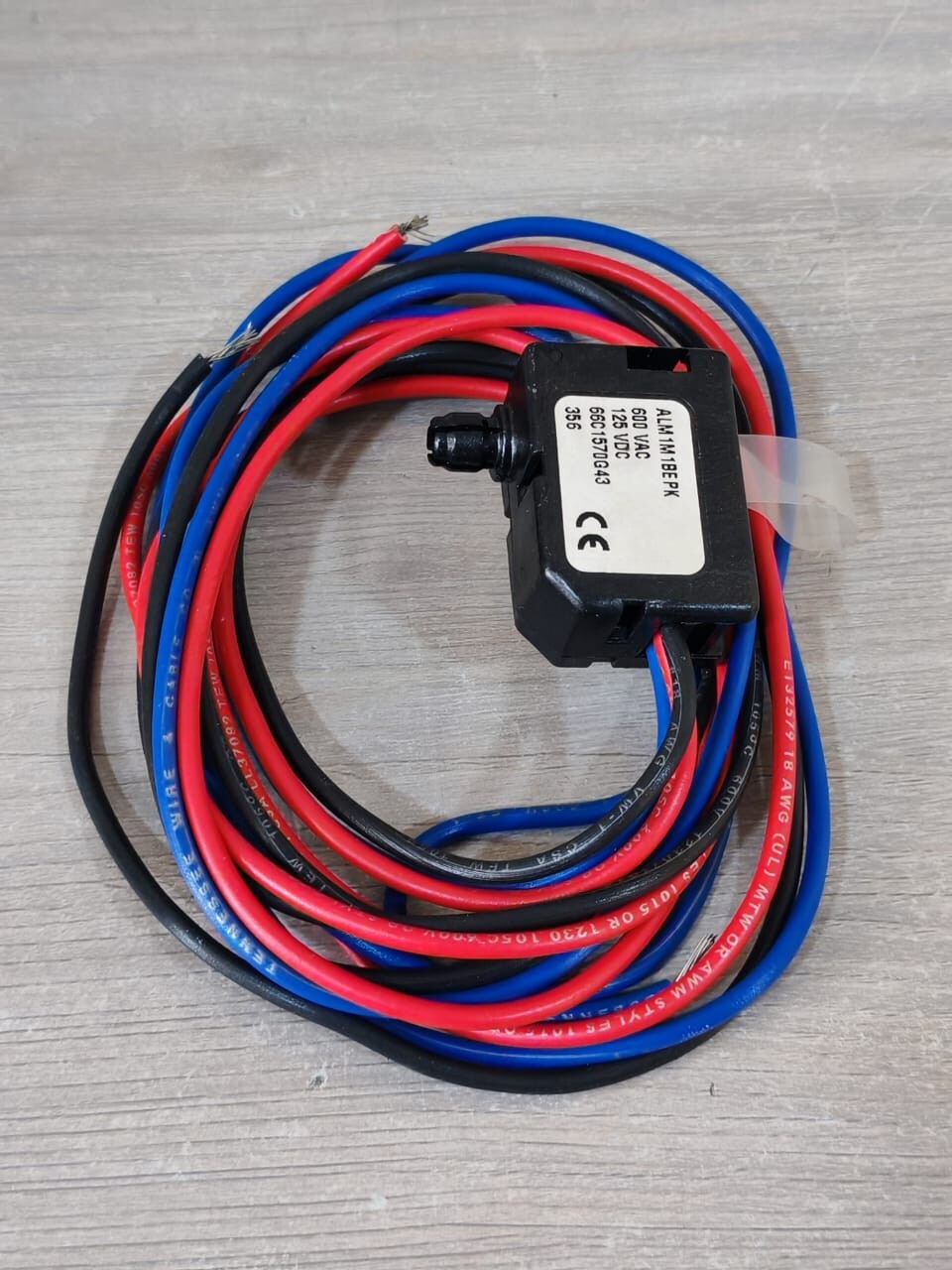 EATON / CUTLER-HAMMER 66C1570G43 EATON / CUTLER-HAMMER ALM1M1BEPK SINGLE BELL ALARM FOR TYPE E BREAKER 66C1570G43 4
