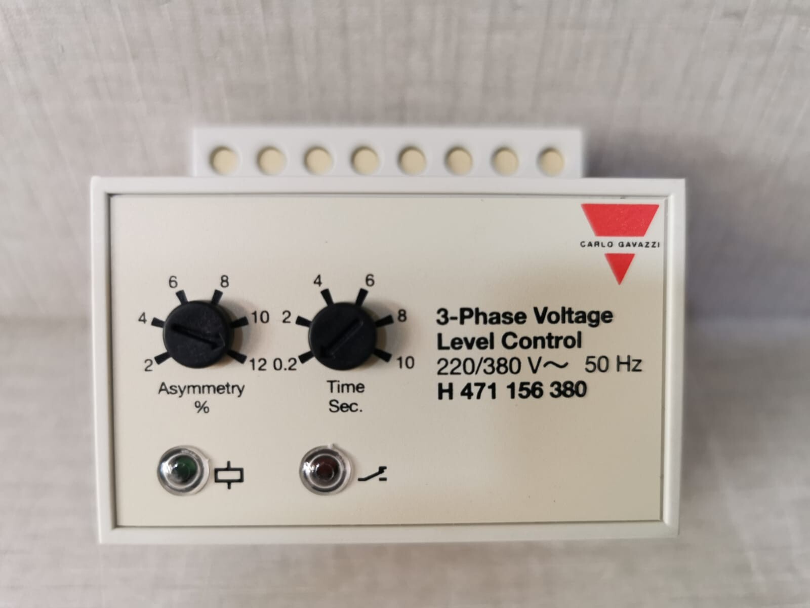 Carlo Gavazzi H471156380 CARLO GAVAZZI H471156380 3-PHASE VOLTAGE LEVEL CONTROL 3