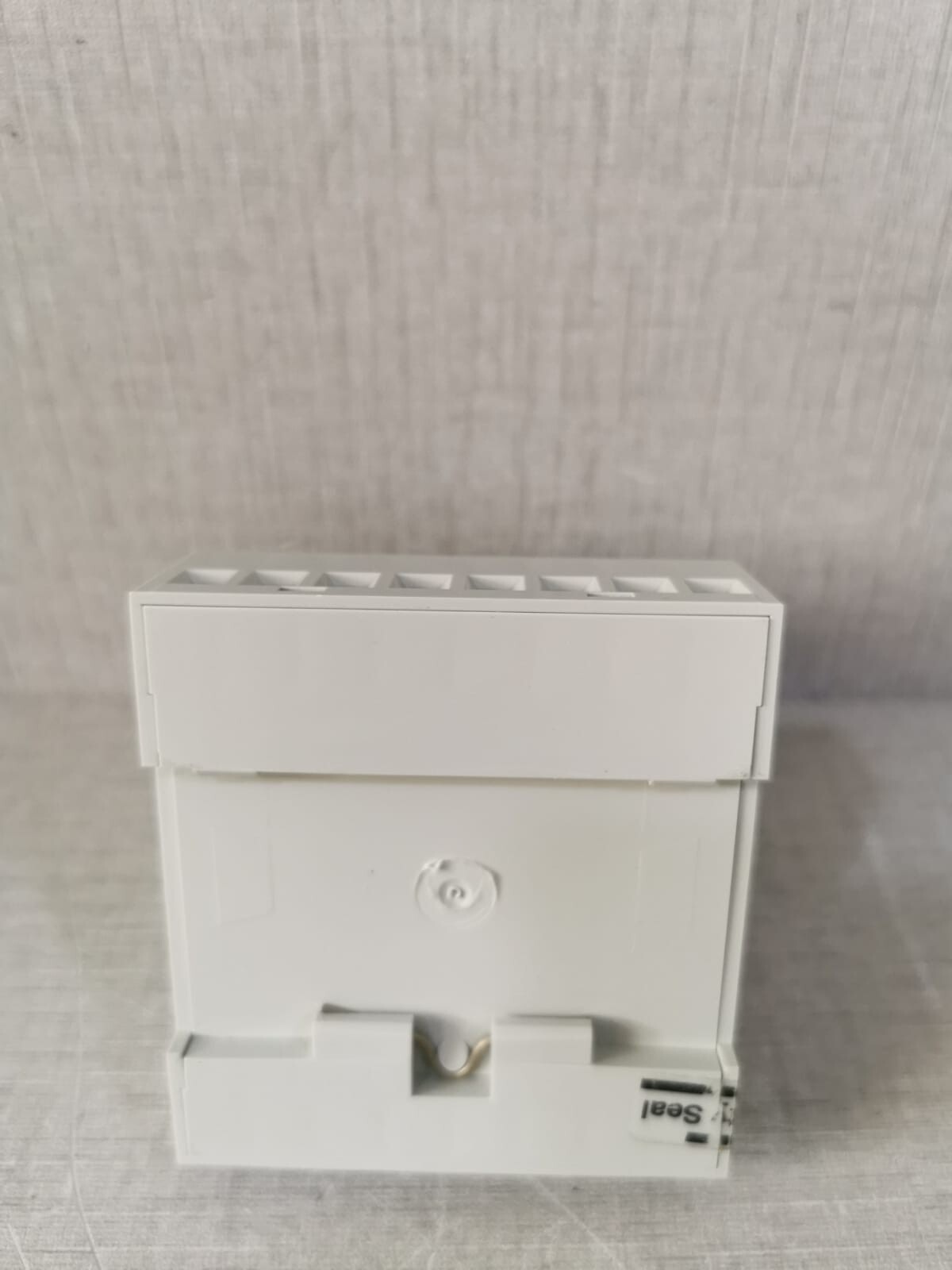 Carlo Gavazzi H471156380 CARLO GAVAZZI H471156380 3-PHASE VOLTAGE LEVEL CONTROL 8