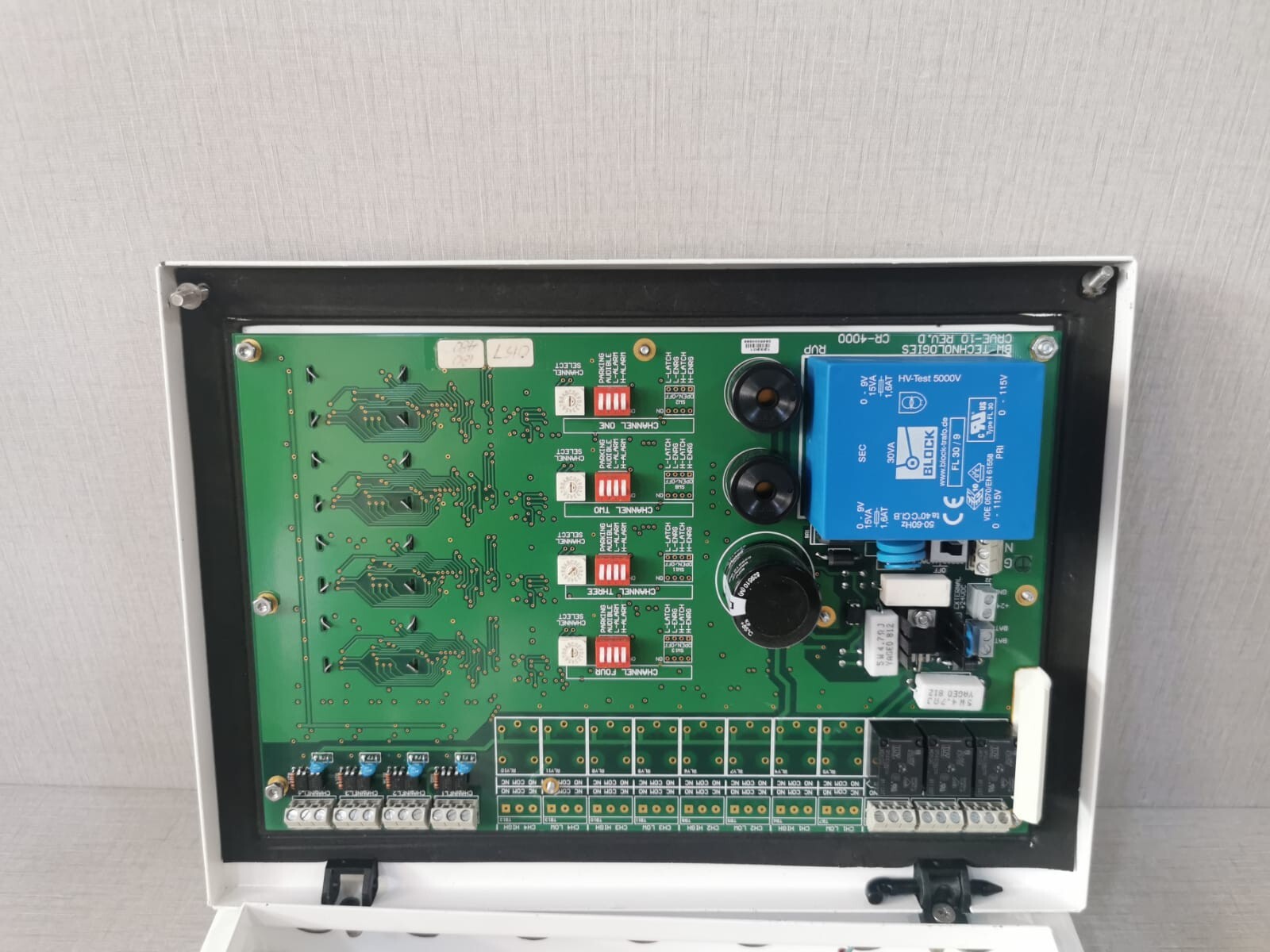 BW Technologies CR-4000-4 BW Technologies CR-4000-4 Independent 4 Channel Controller 5