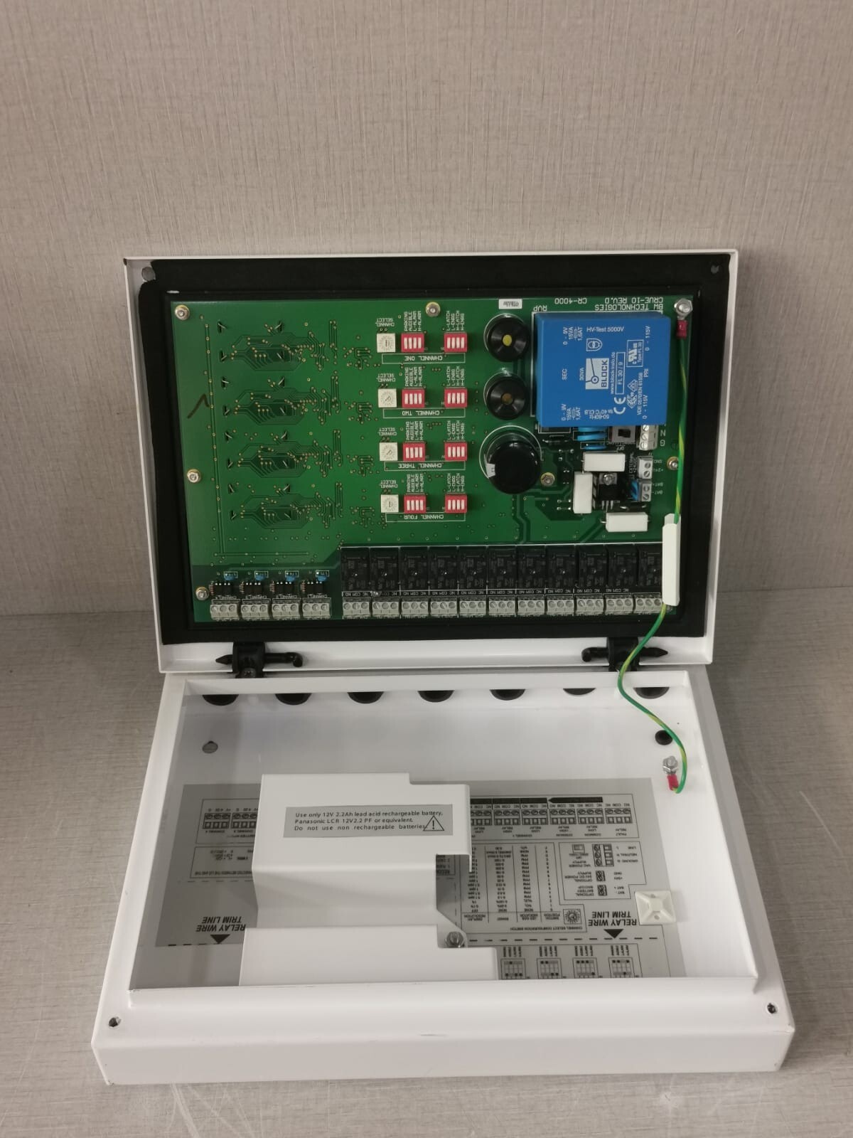BW Technologies CR-4000 BW TECHNOLOGIES CR-4000 MULTI-CHANNEL GAS DETECTOR CONTROLLER 3