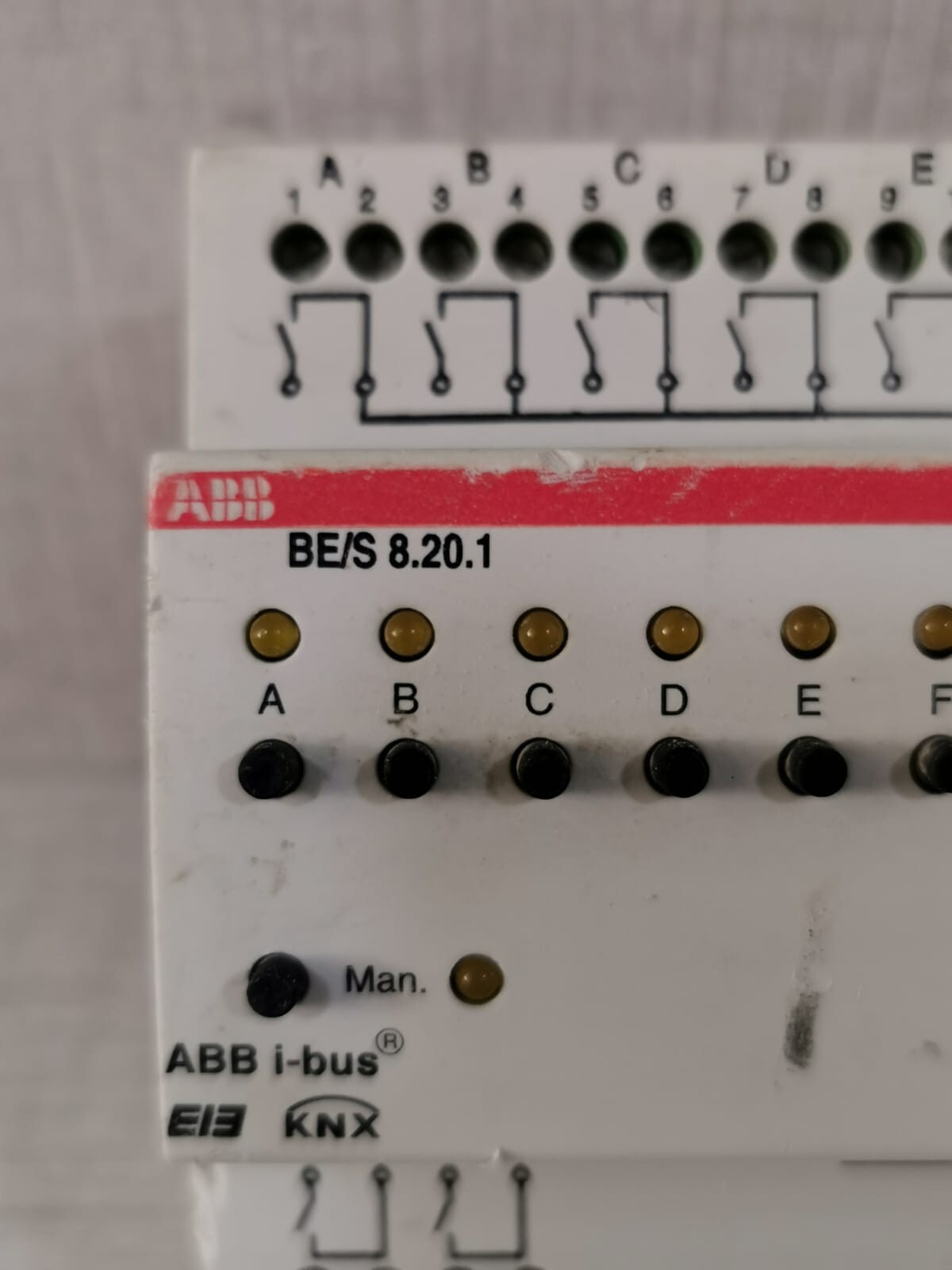 ABB 2CDG 1110 056 R0011 ABB BE/S 8.20.1 EIB/KNX REG Binary Input, 8-times, 230 V/ 2CDG1110056R0011 2