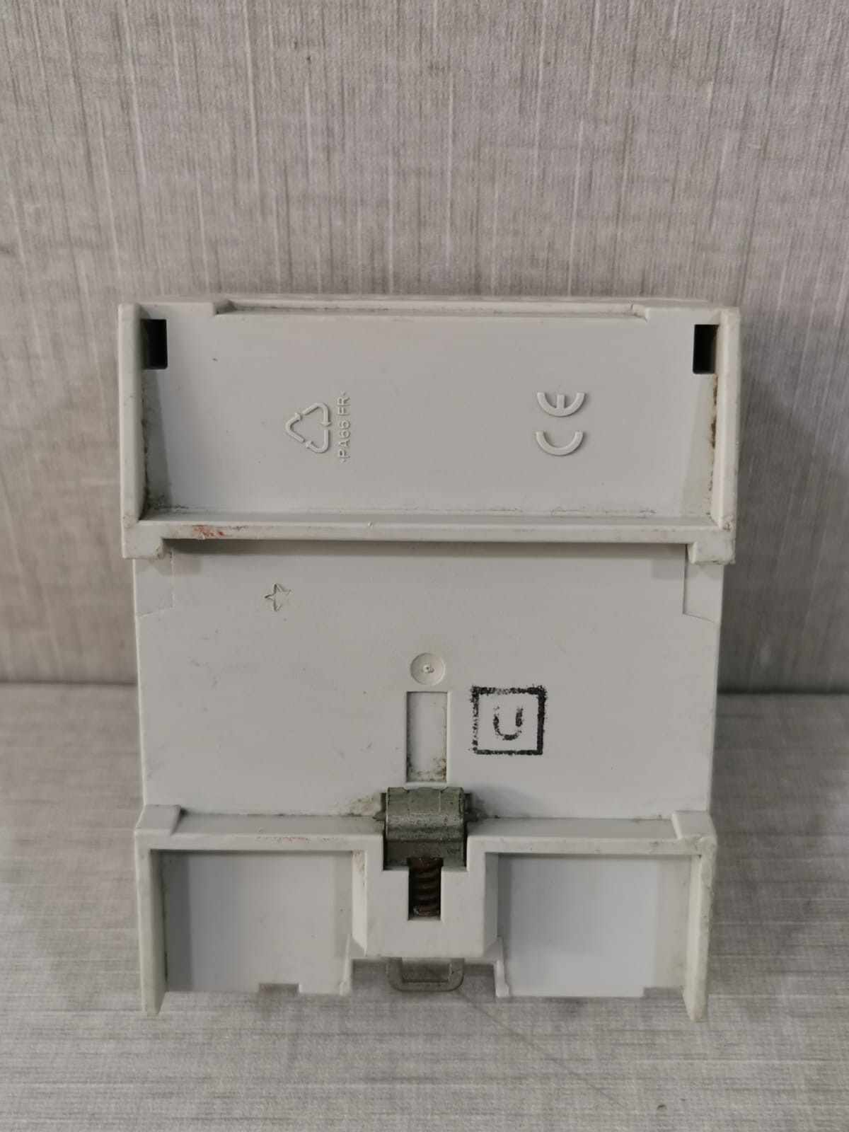 ABB 2CDG 1110 056 R0011 ABB BE/S 8.20.1 EIB/KNX REG Binary Input, 8-times, 230 V/ 2CDG1110056R0011 9