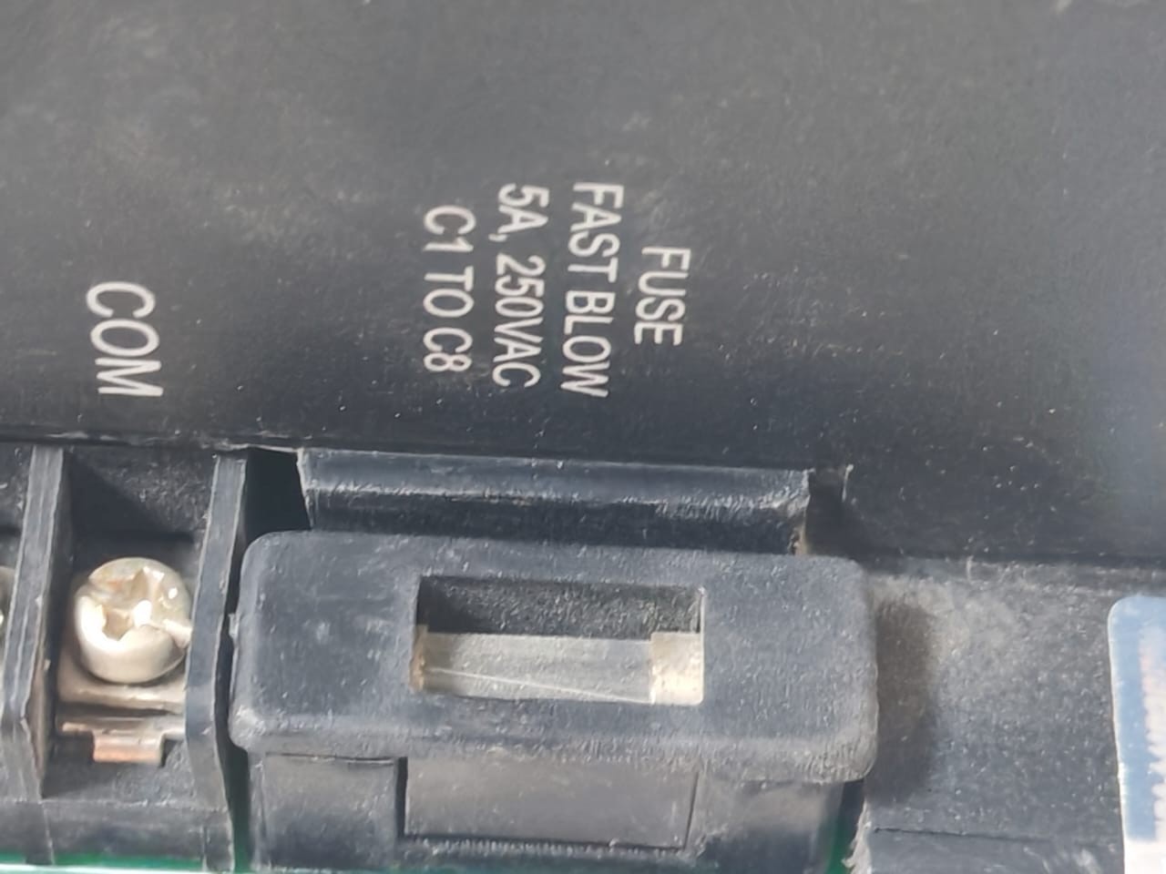 Dorman Smith LLPC/03/12 Dorman Smith LLPC/03/12 AUTOMATIC POWER FACTOR CONTROLLER 9