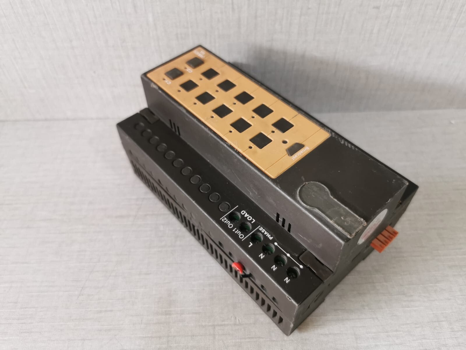 Smart SB-DIM2C6A-DN SMART BUS SB-DIM2c6A-DN DIMMER 2 CHANNEL 6AMP 8