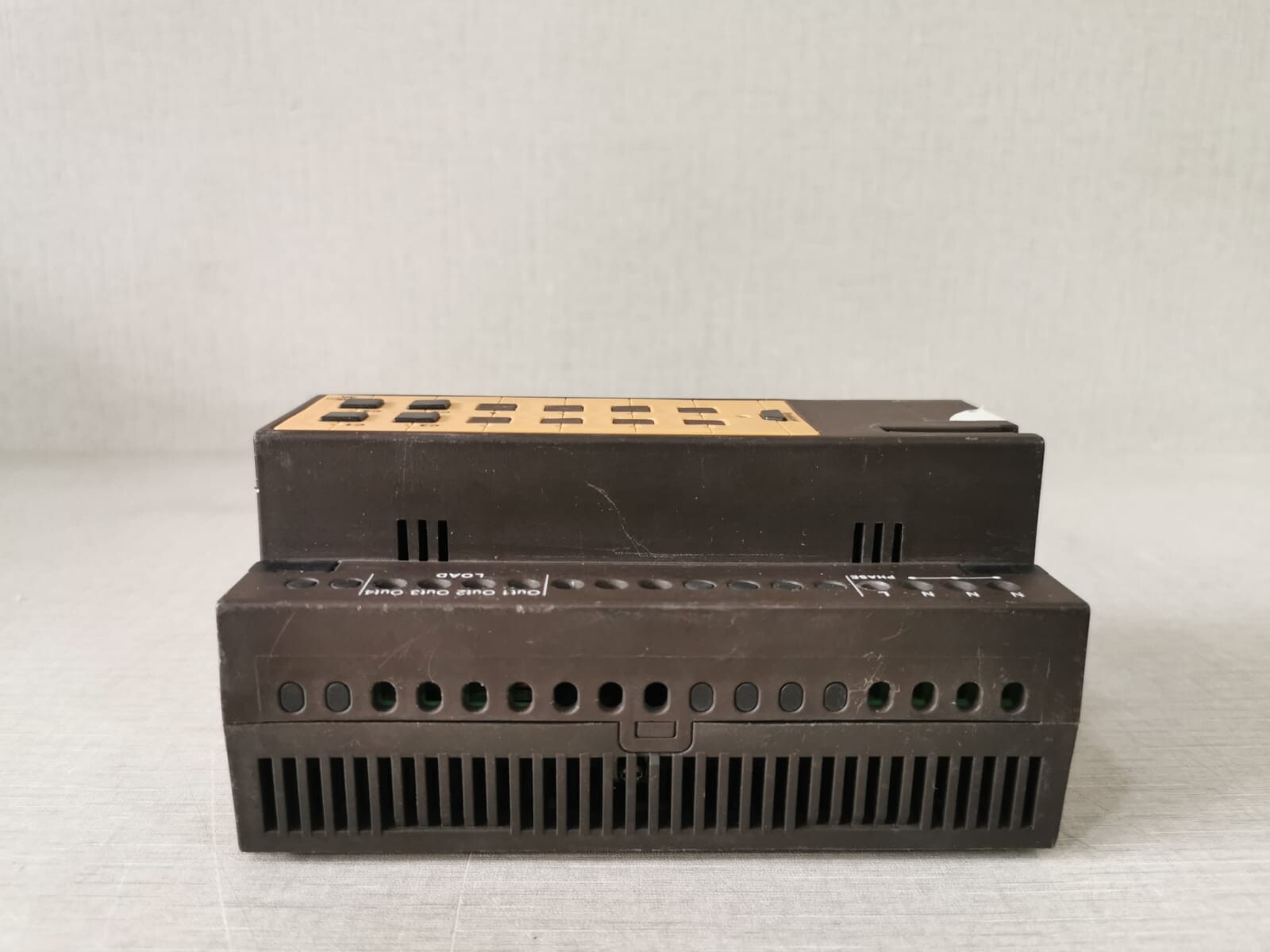 Smart SB-DIM4c3A-DN SMART-BUS SB-DIM4c3A-DN DIMMER 4CHANNEL 3 AMP 7