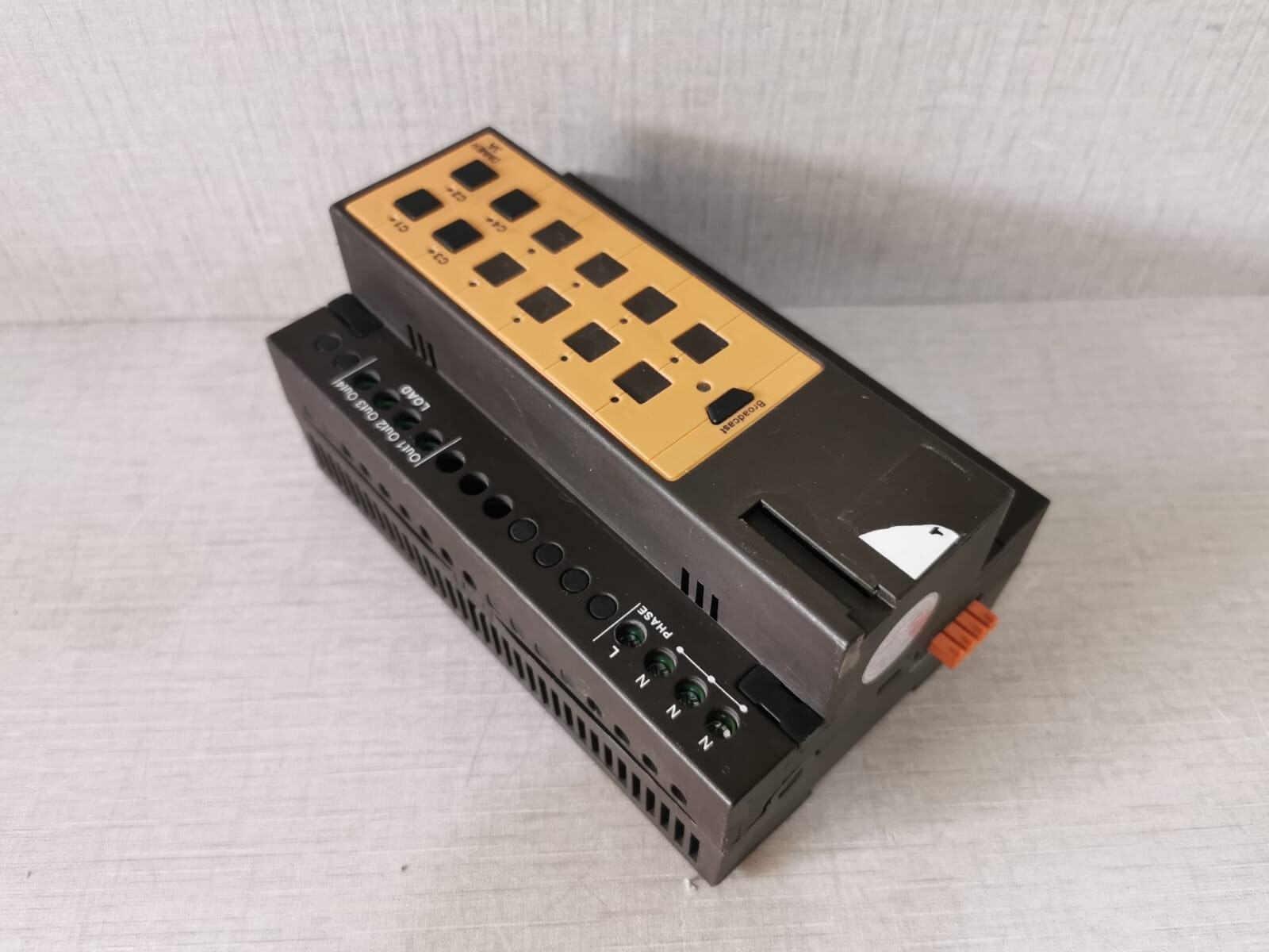 Smart SB-DIM4c3A-DN SMART-BUS SB-DIM4c3A-DN DIMMER 4CHANNEL 3 AMP 9
