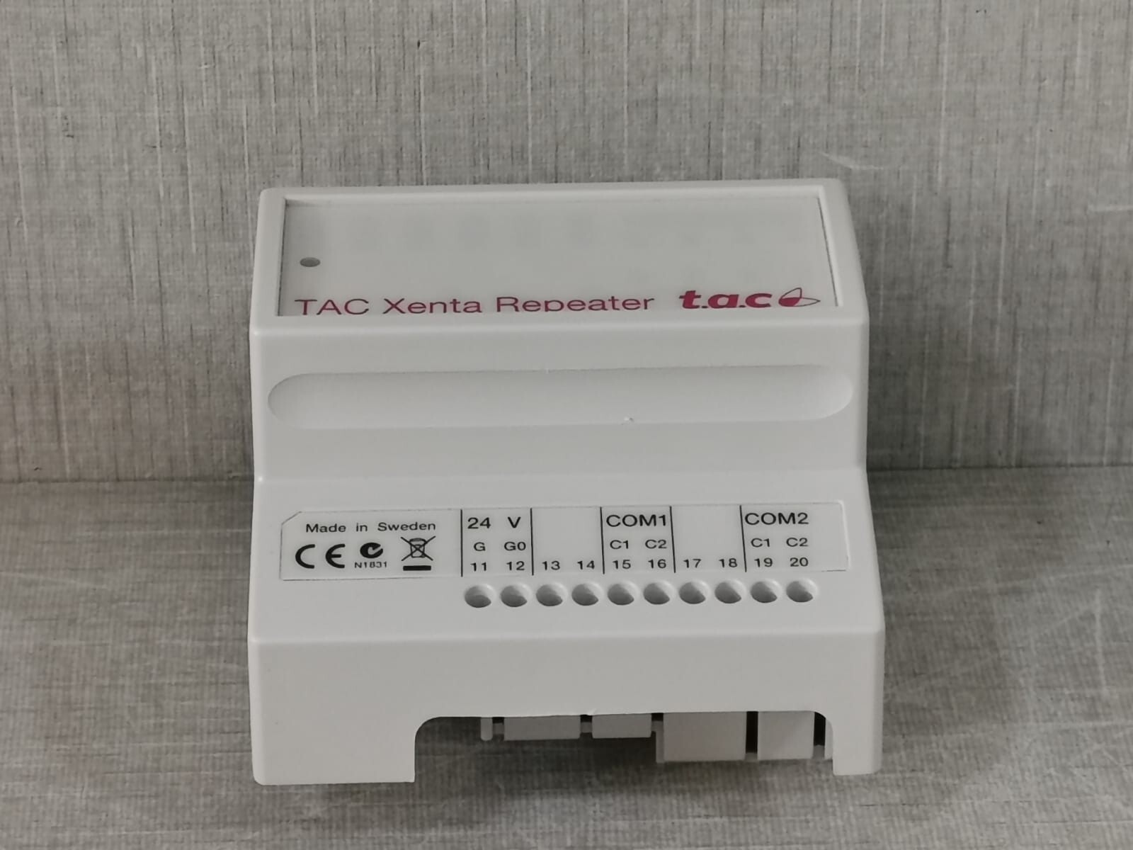 Schneider TAC Xenta TP/FT-10 Repeat Schneider Electric TAC Xenta TP/FT-10 Repeat 0-073-0912-0- WITHOUT BASE 7