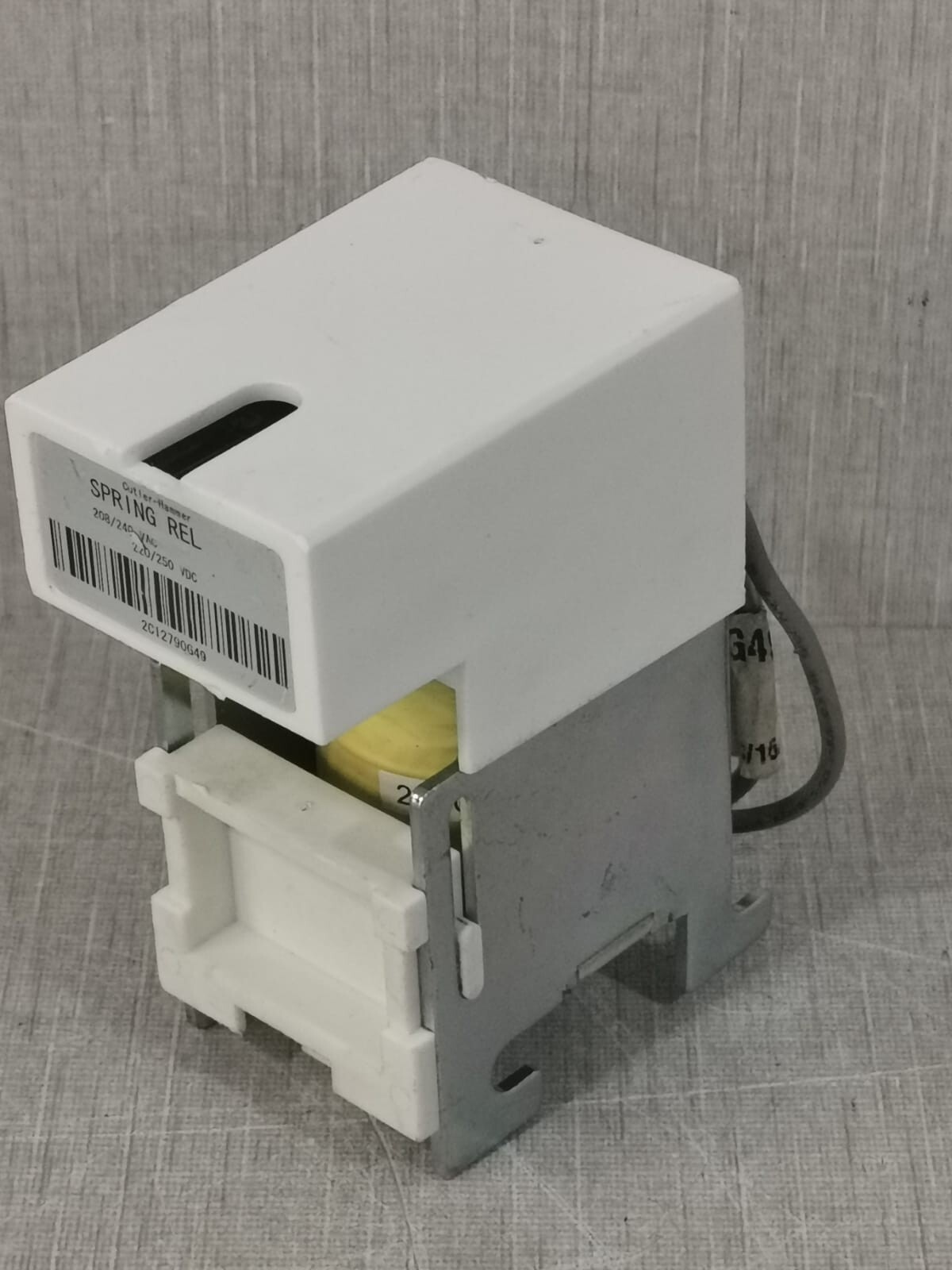 Cutler-Hammer 2C12790G49 CUTLER HAMMER Spring Rel 208/240 VAC 220/250 VDC / 2C12790G49 5