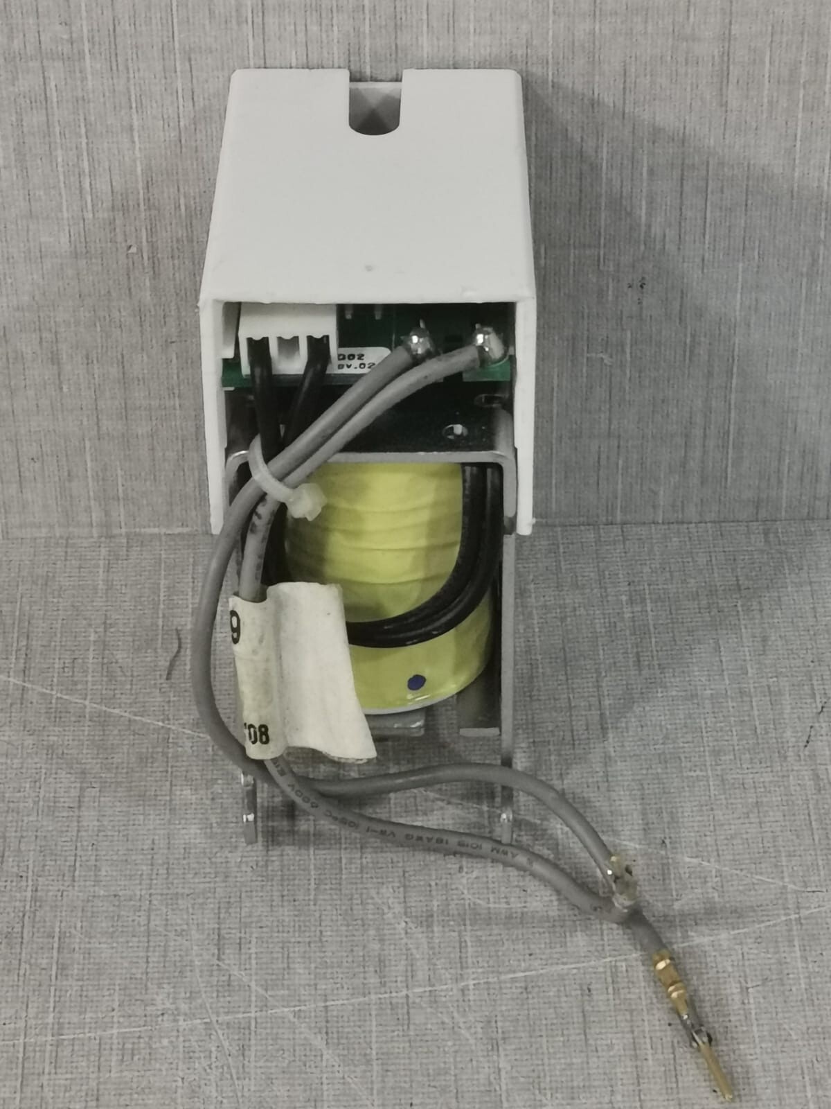 Cutler-Hammer 2C12790G49 CUTLER HAMMER Spring Rel 208/240 VAC 220/250 VDC / 2C12790G49 7