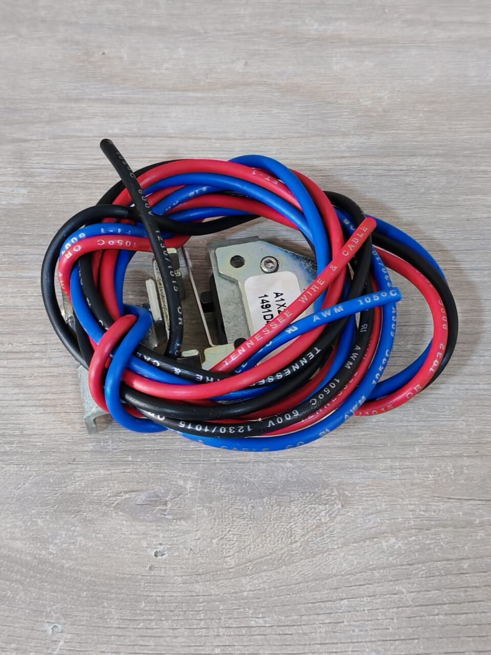 Eaton A1X2PK EATON A1X2PK AUX.SWTCH FOR CUTLER-HAMMER SER.C TYPE J-BREAKER 1491D45G02 600VAC 5
