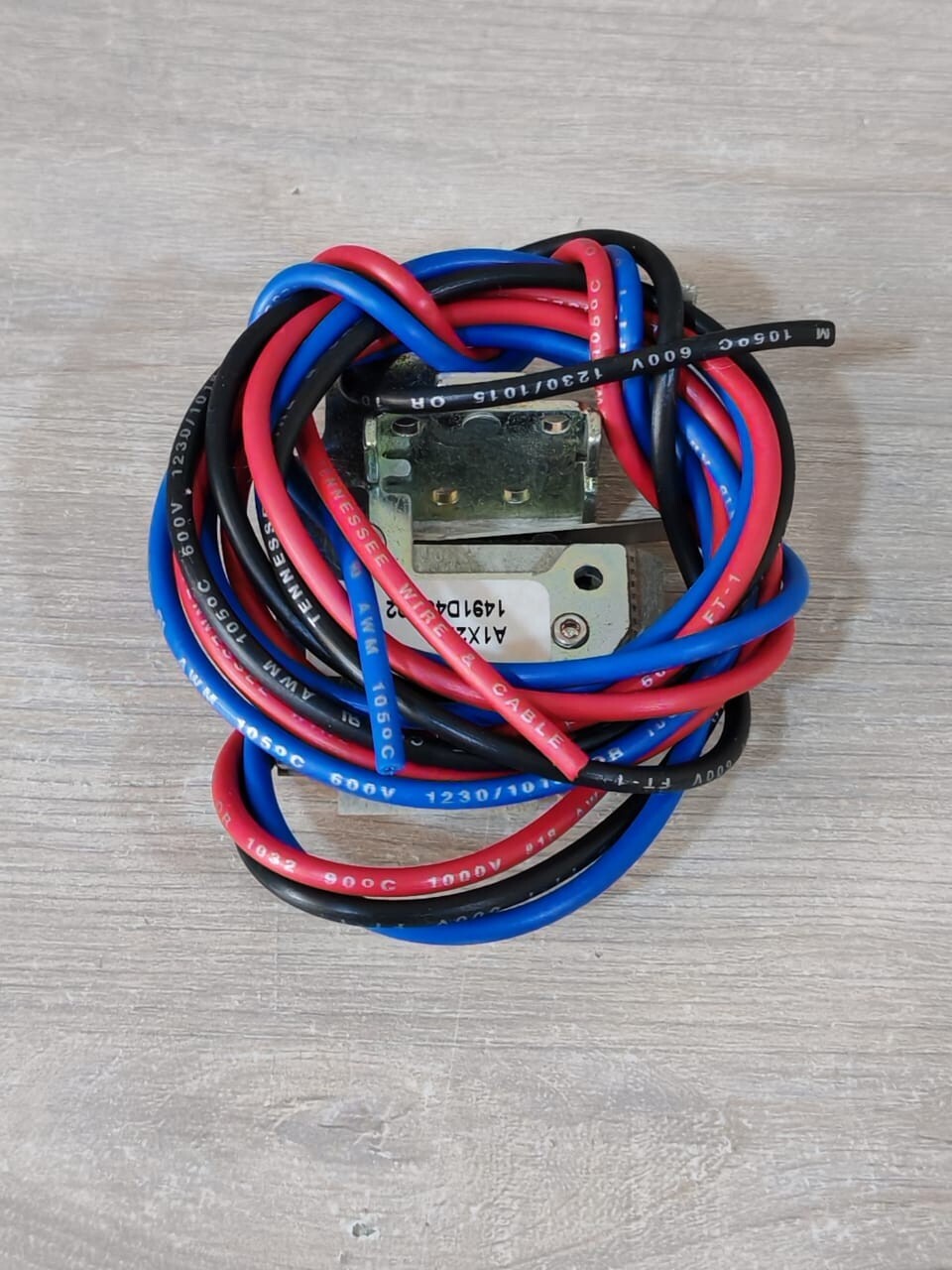 Eaton A1X2PK EATON A1X2PK AUX.SWTCH FOR CUTLER-HAMMER SER.C TYPE J-BREAKER 1491D45G02 600VAC 6