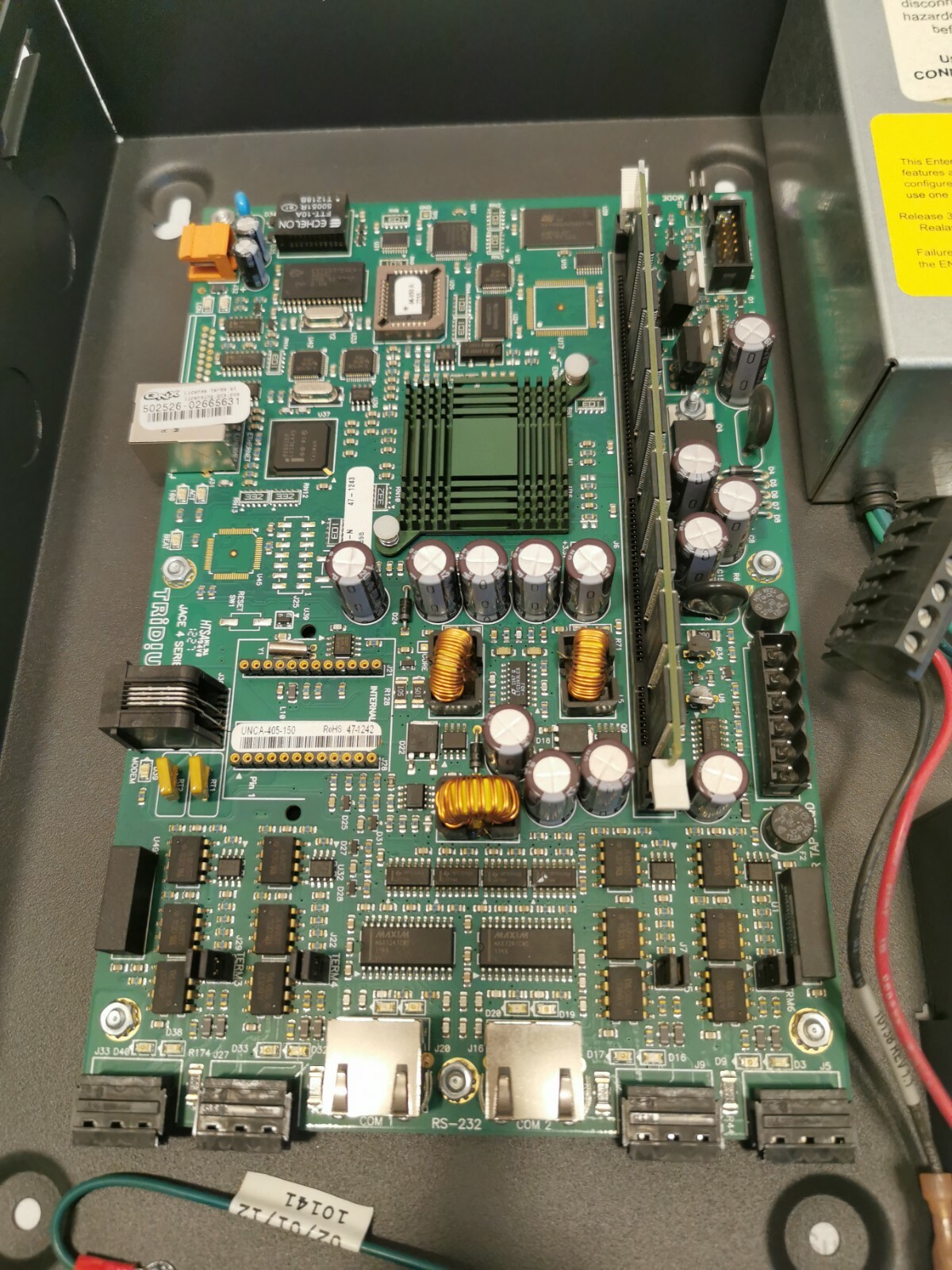 Schneider Electric ENC-520-2-N Schneider Electric ENC-520-2-N / ENC5202N Enclosed Energy 4