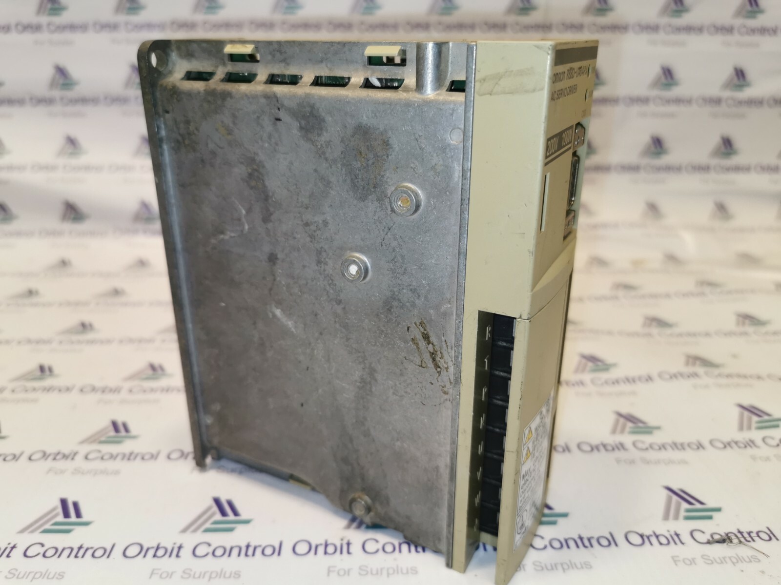 Omron R88D-UA04HA Omron R88D-UA04HA AC SERVO DRIVER 4