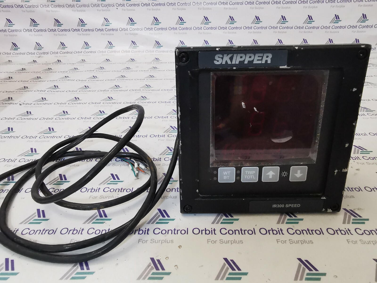 SKIPPER IR 300 SKIPPER IR 300 DIGITAL SPEED AND DISTANCE 2