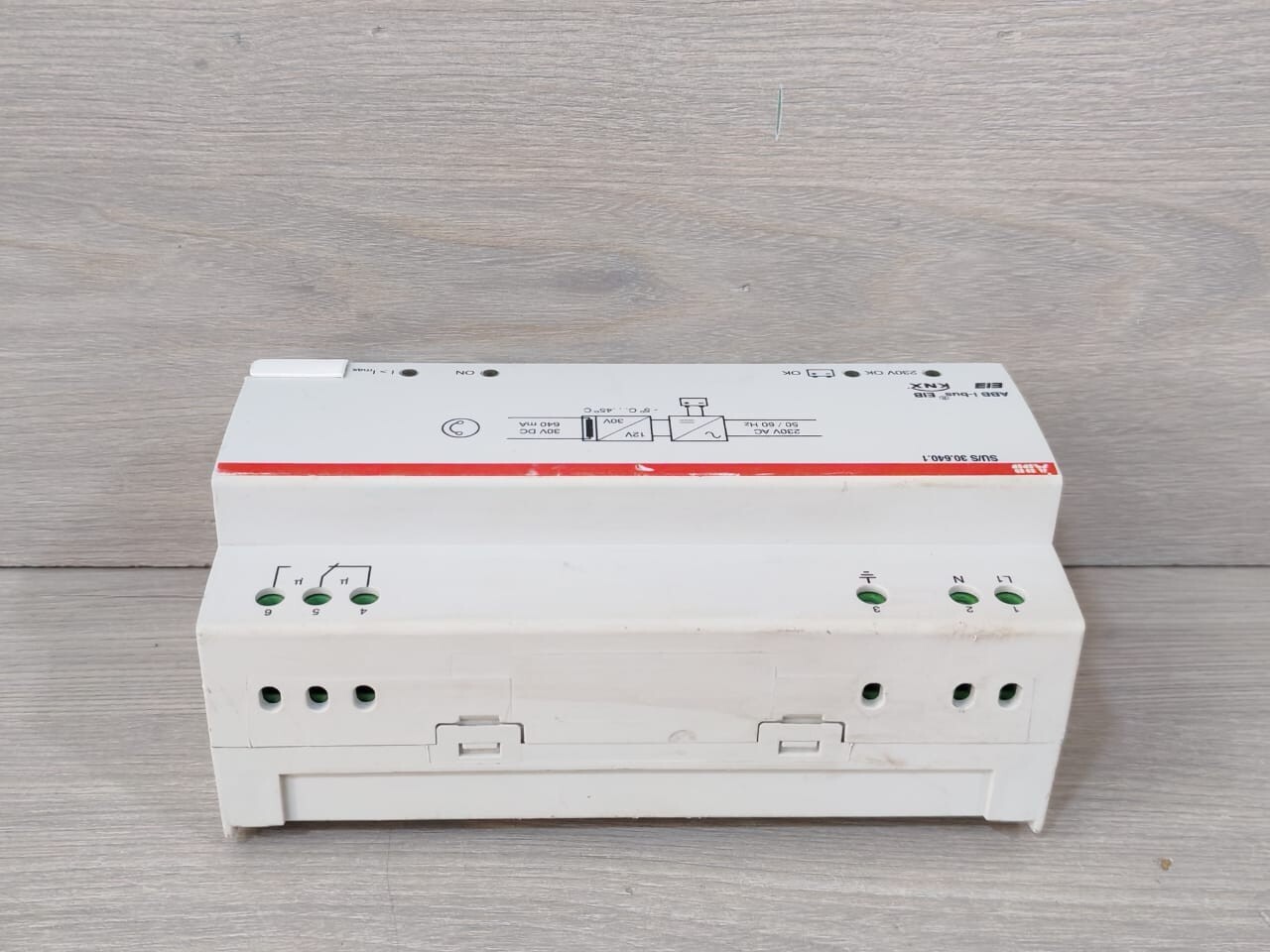 ABB GH Q631 0049 R011 ABB i-bus KNX SU/S 30.640.1 UNINTERRUPTIBLE EIB POWER SUPPLY GH Q631 0049 R011 10