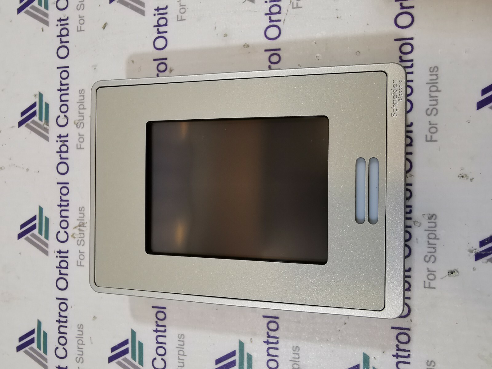 Schneider Electric SER8350A0B00 Schneider Electric SER8350A0B00 Room Controller FCU 90 to 277 Vac 4