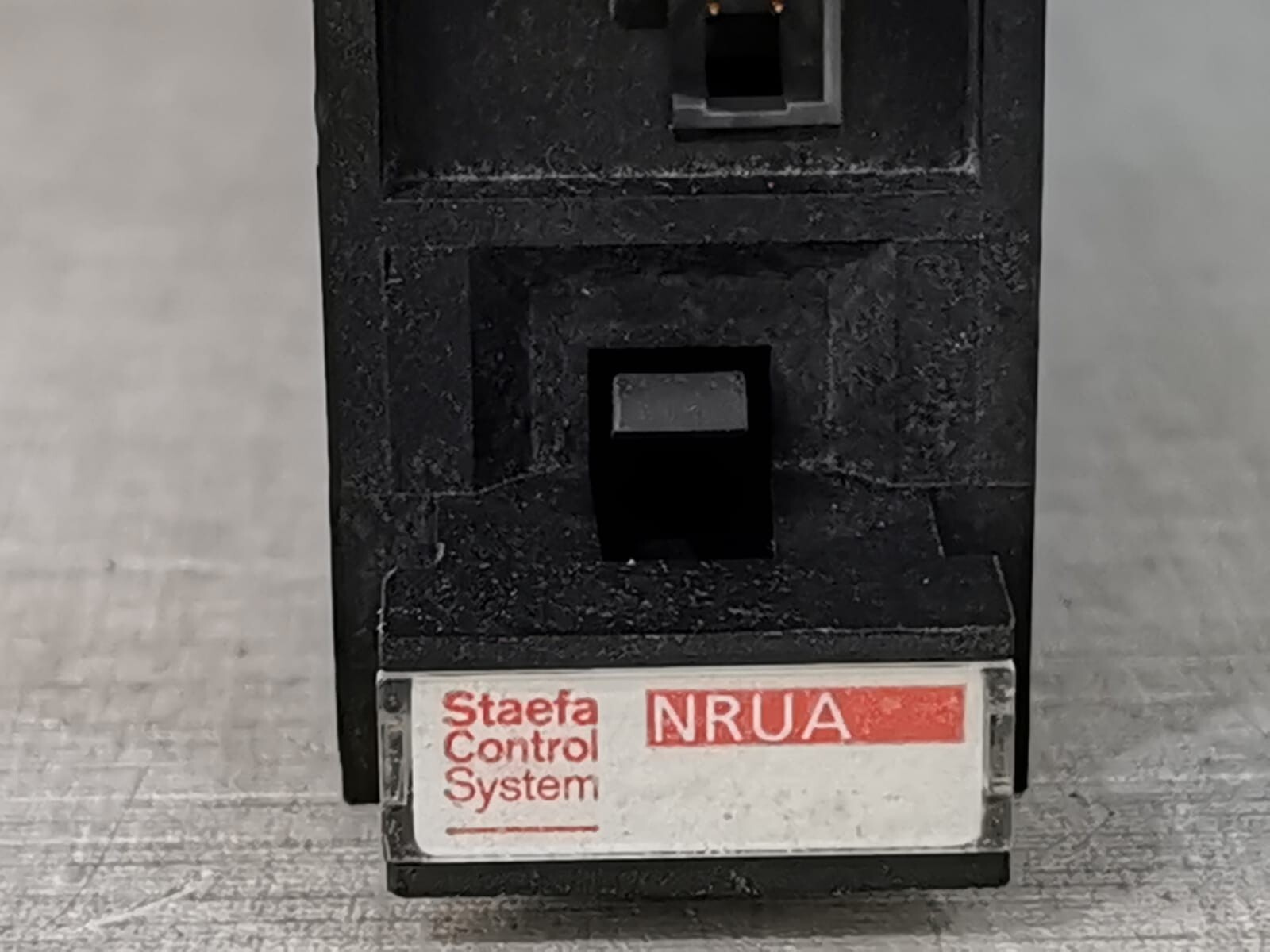 Staefa Control System NRUA Staefa Control System NRUA 4